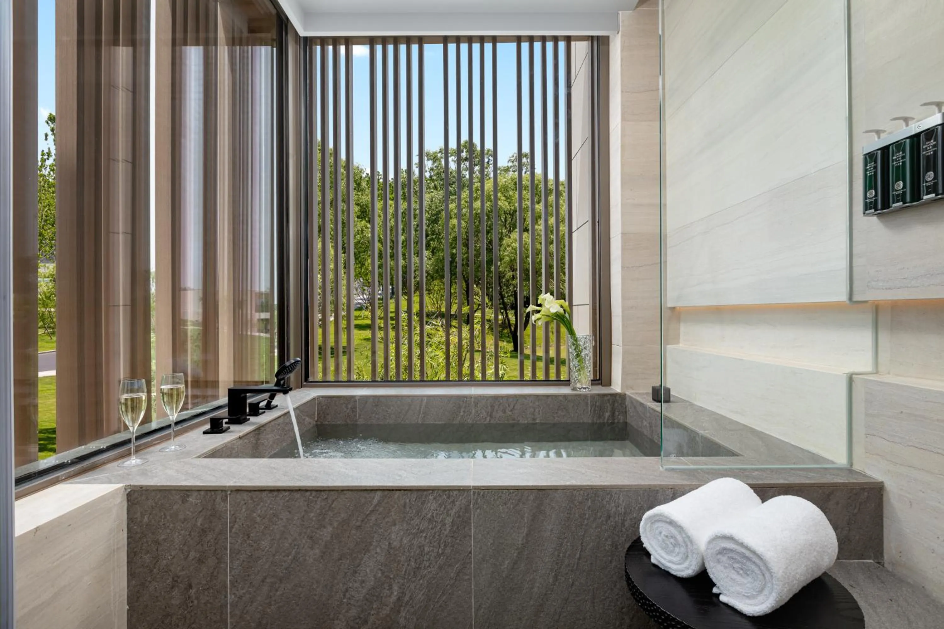 Bathroom in Hotel Indigo Beidaihe