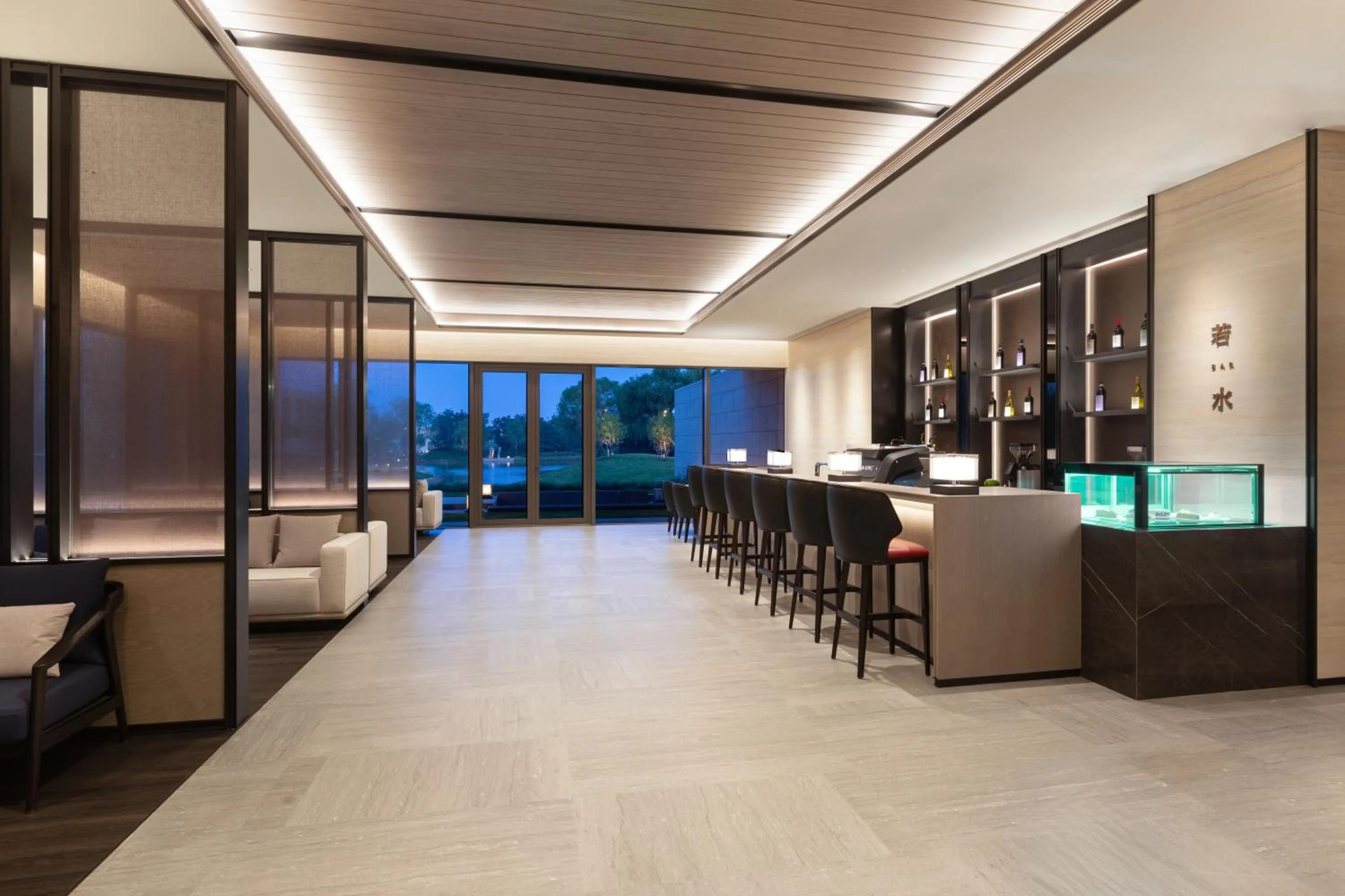 Lobby or reception in Hotel Indigo Beidaihe