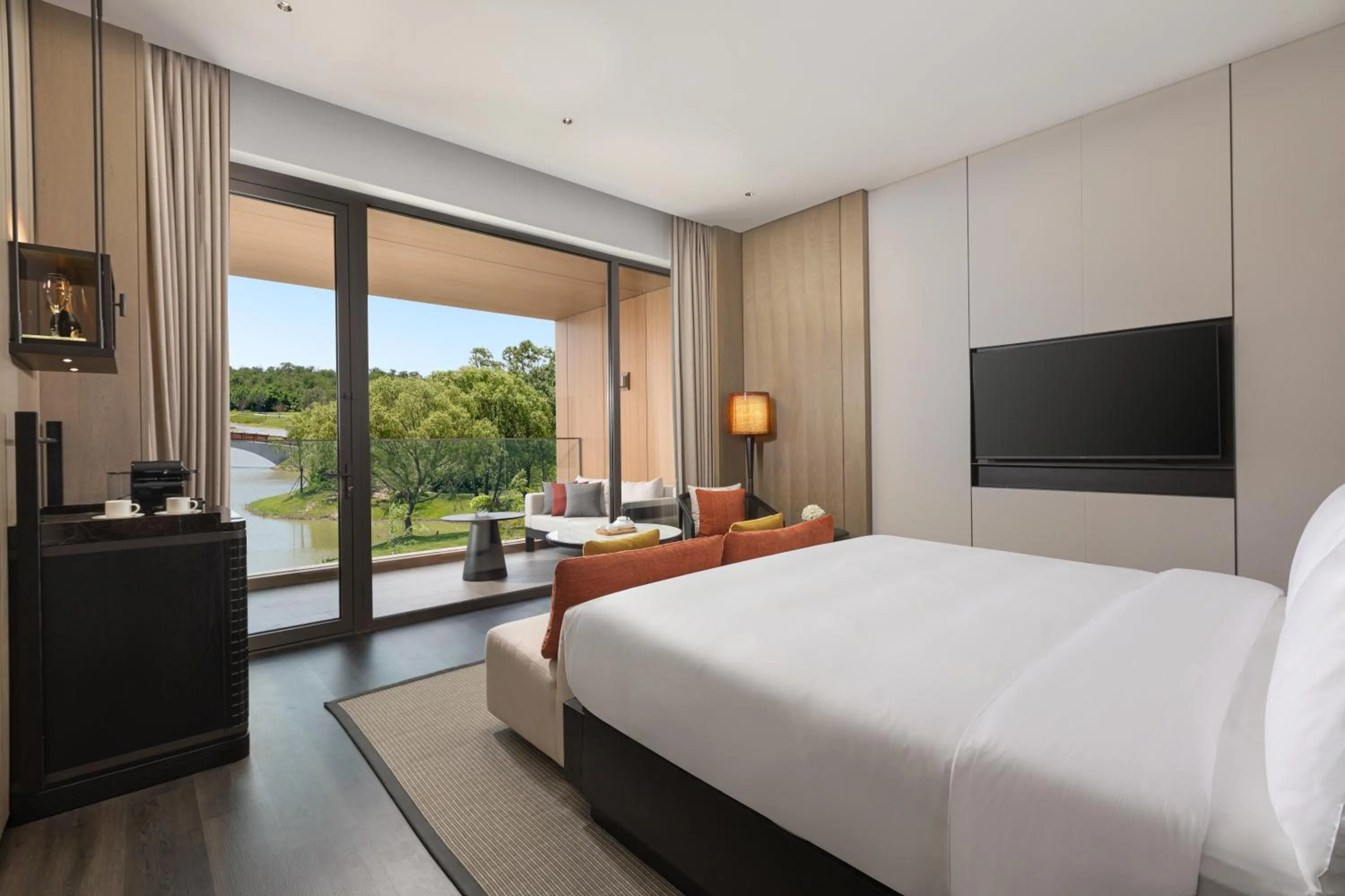 Bedroom in Hotel Indigo Beidaihe