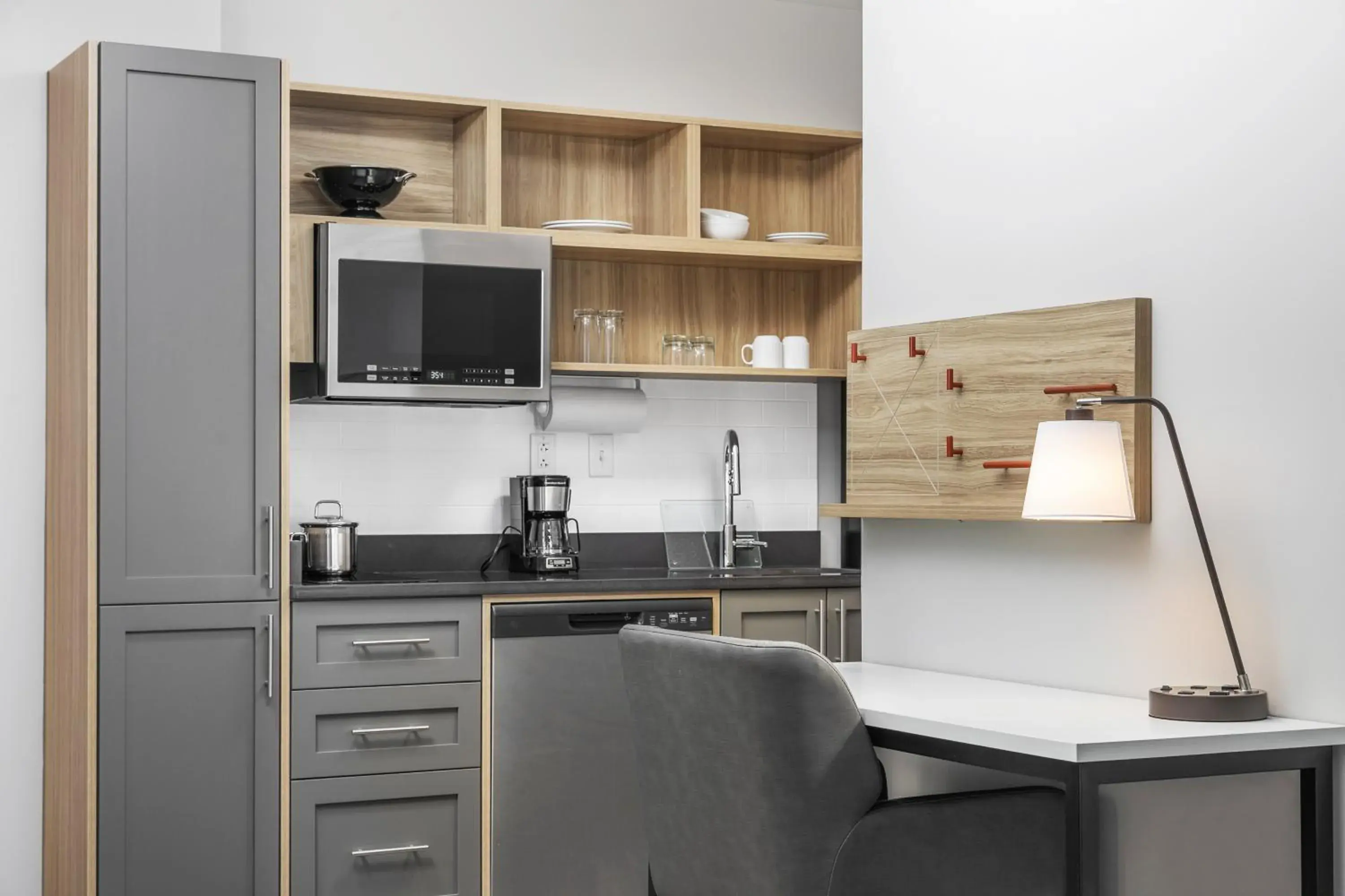 Kitchen or kitchenette in Candlewood Suites Chattanooga Hamilton Place by IHG Kitchen or kitchenette in Candlewood Suites Chattanooga Hamilton Place by IHG