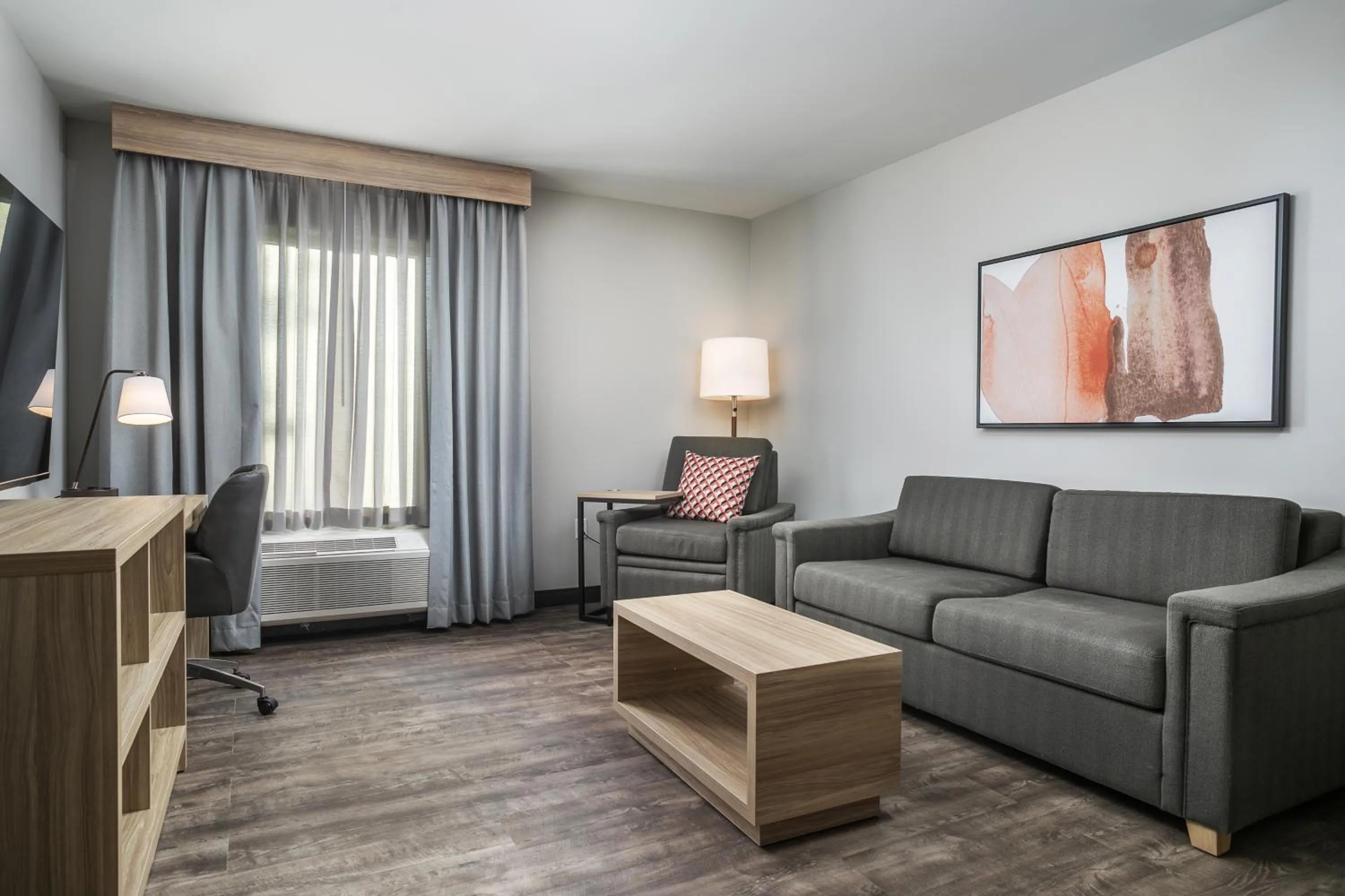 Living room, Bed in Candlewood Suites Chattanooga Hamilton Place by IHG