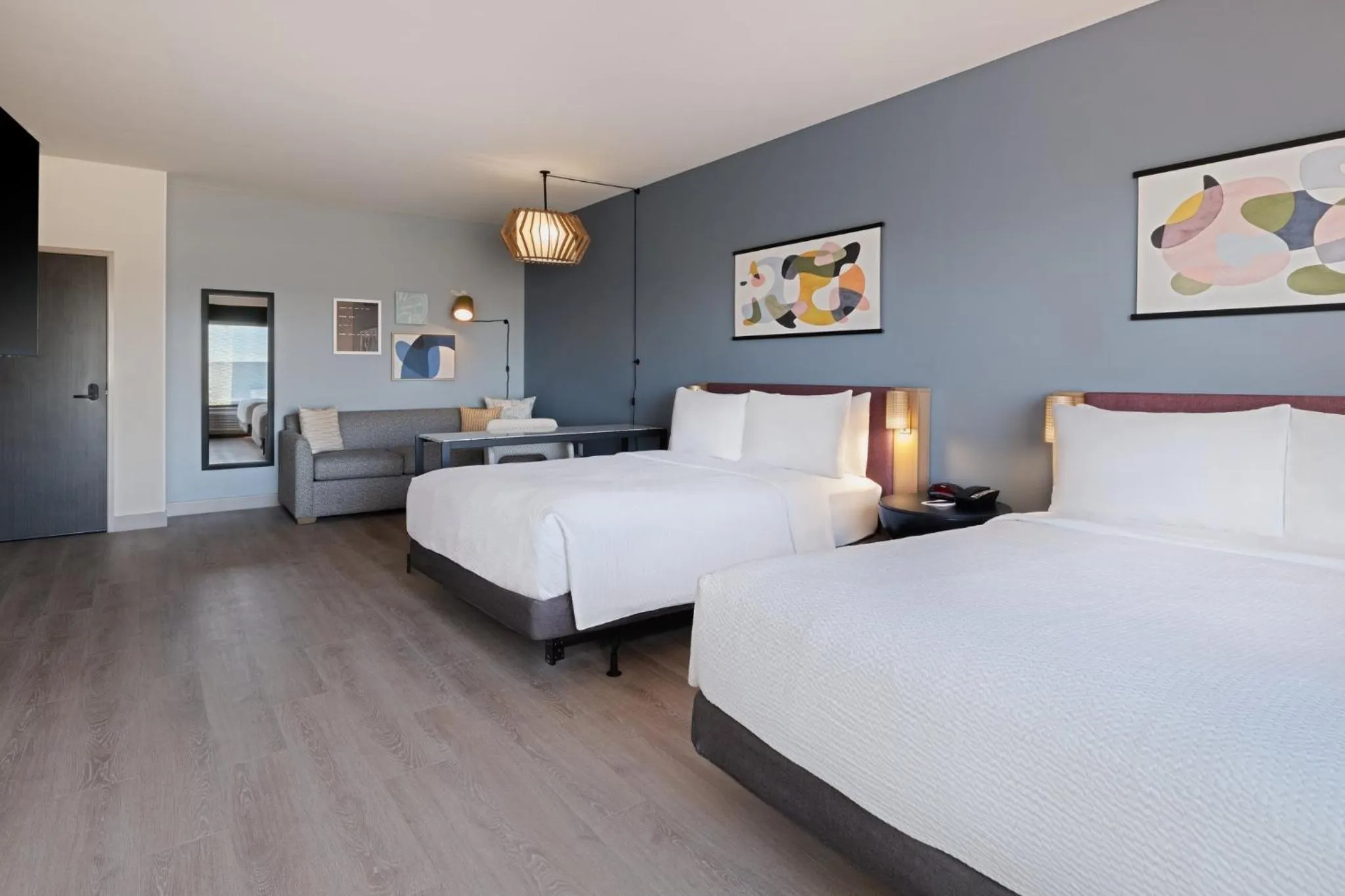 Photo of the whole room, Bed in Atwell Suites Kansas City Airport by IHG