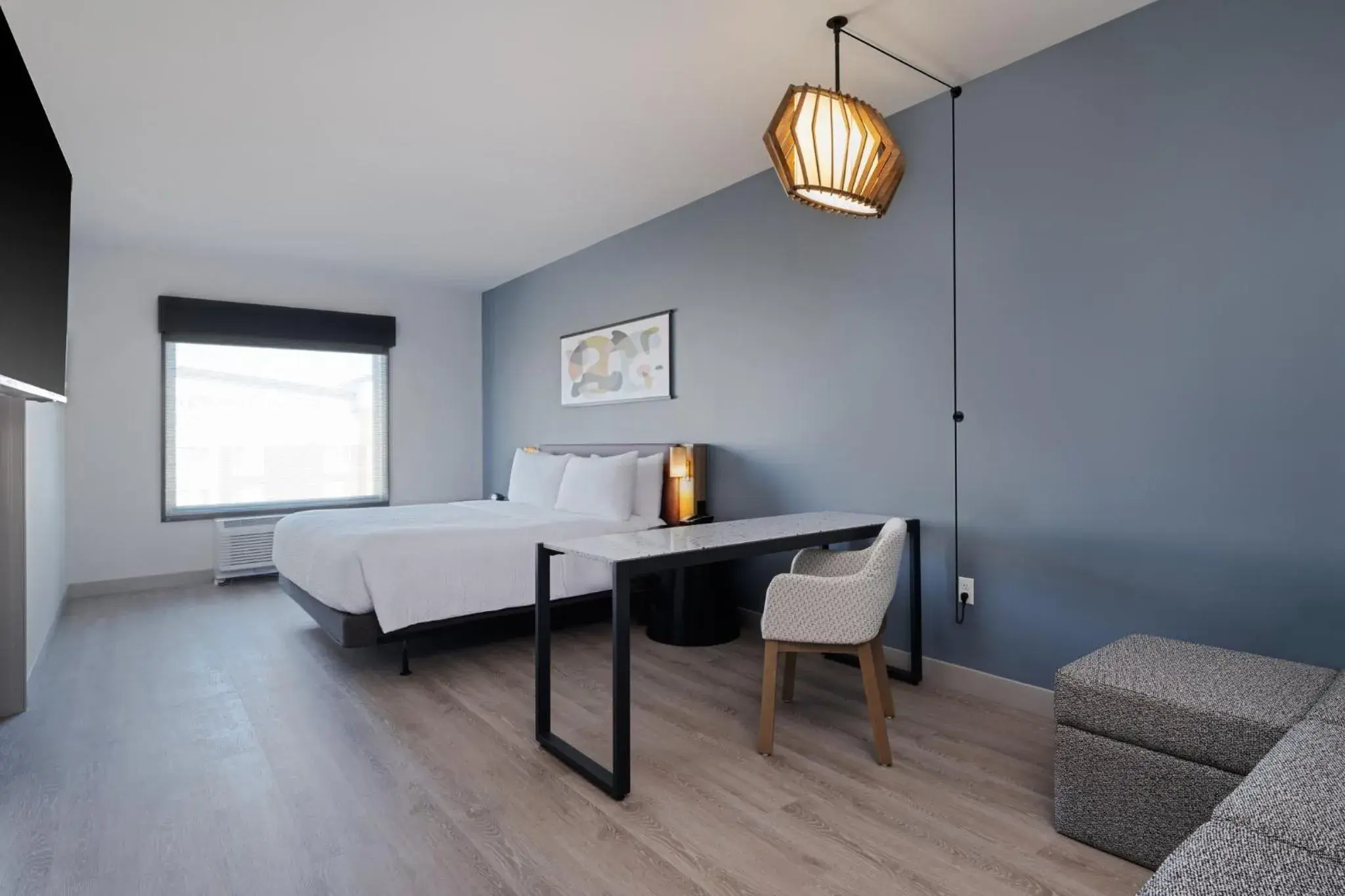 Photo of the whole room, Bed in Atwell Suites Kansas City Airport by IHG Photo of the whole room, Bed in Atwell Suites Kansas City Airport by IHG