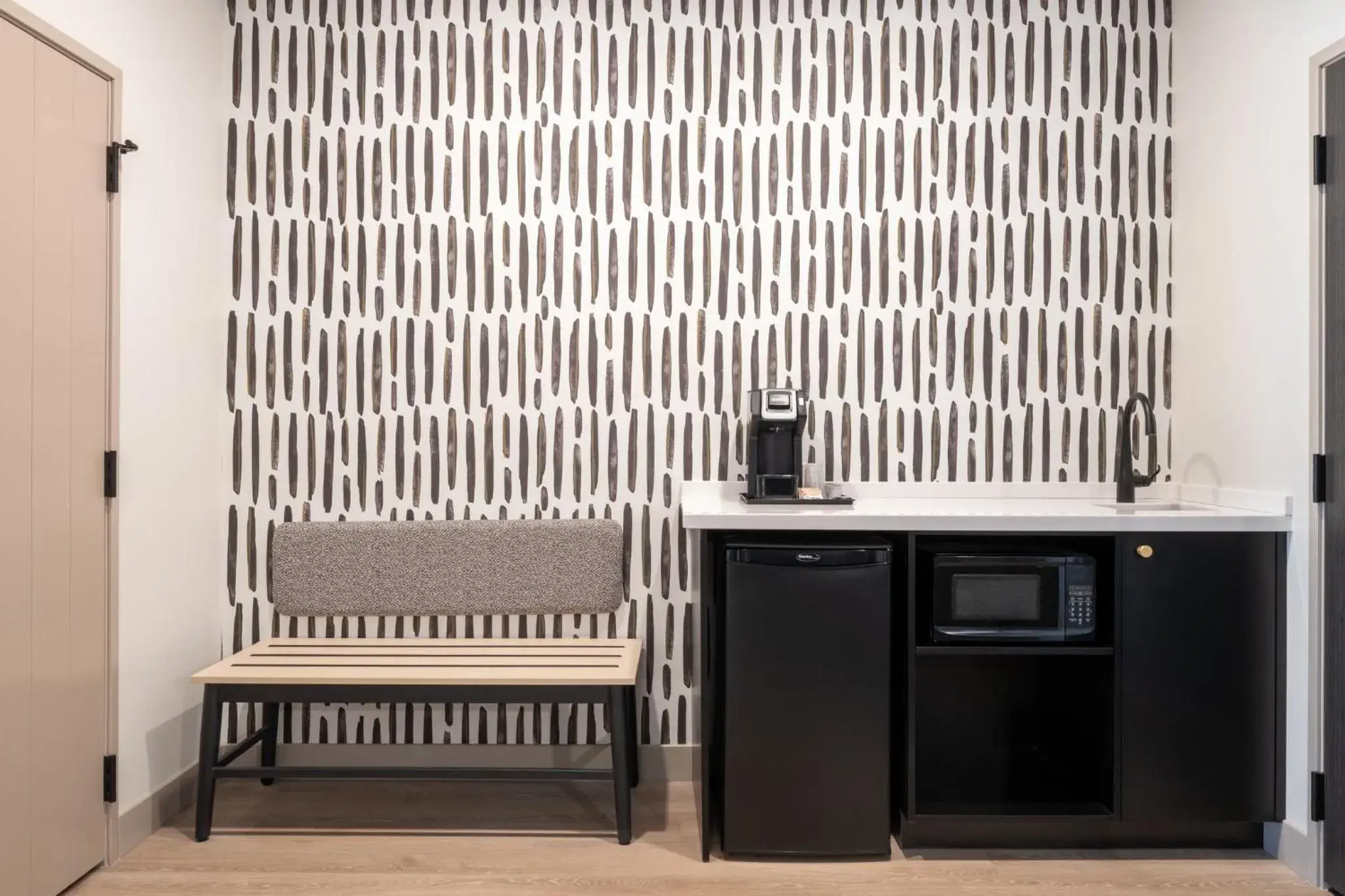 Studio Suite with Two Queen Beds in Atwell Suites Kansas City Airport by IHG Studio Suite with Two Queen Beds in Atwell Suites Kansas City Airport by IHG