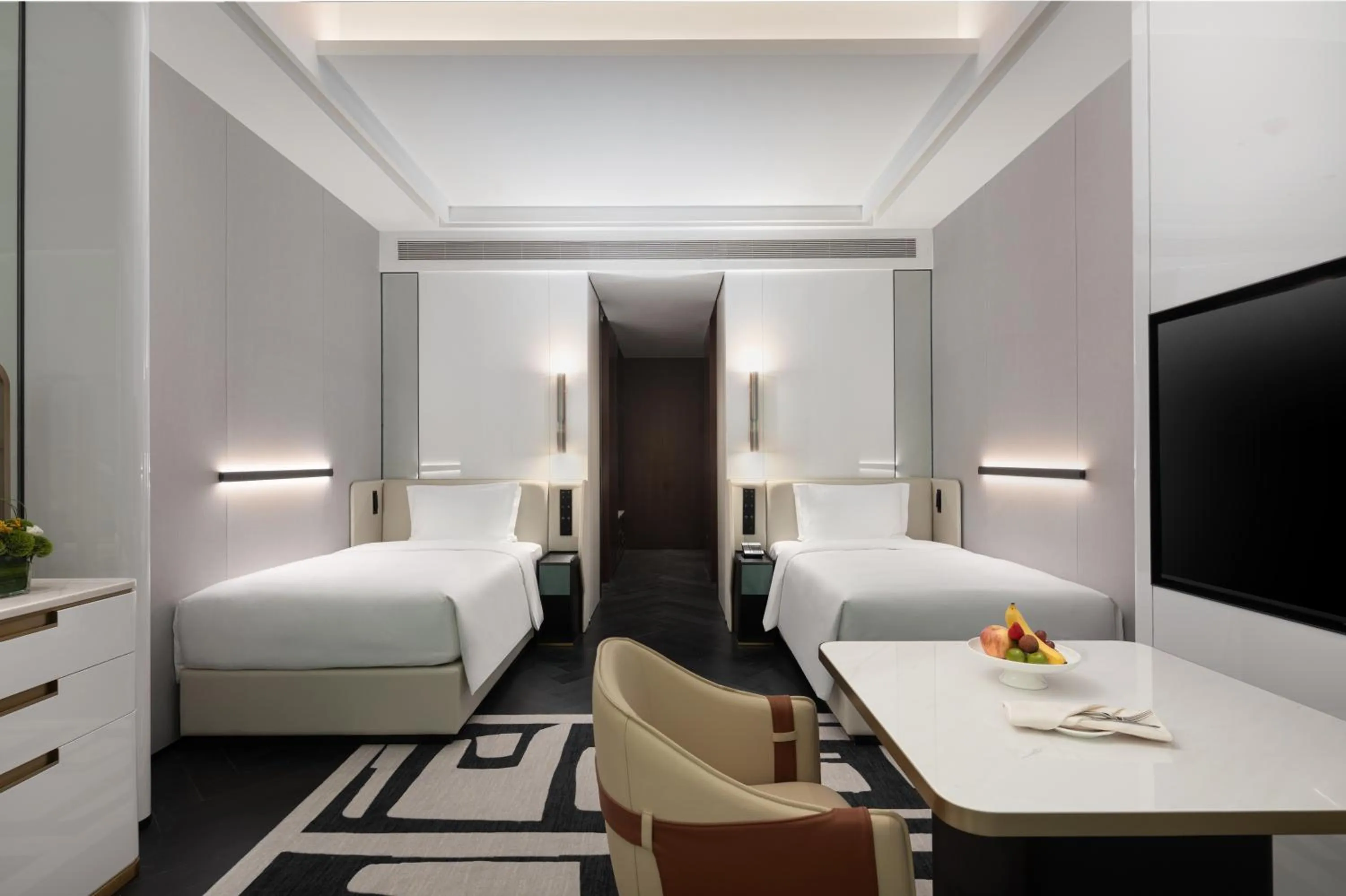 Bed in Crowne Plaza Suzhou East Taihu by IHG