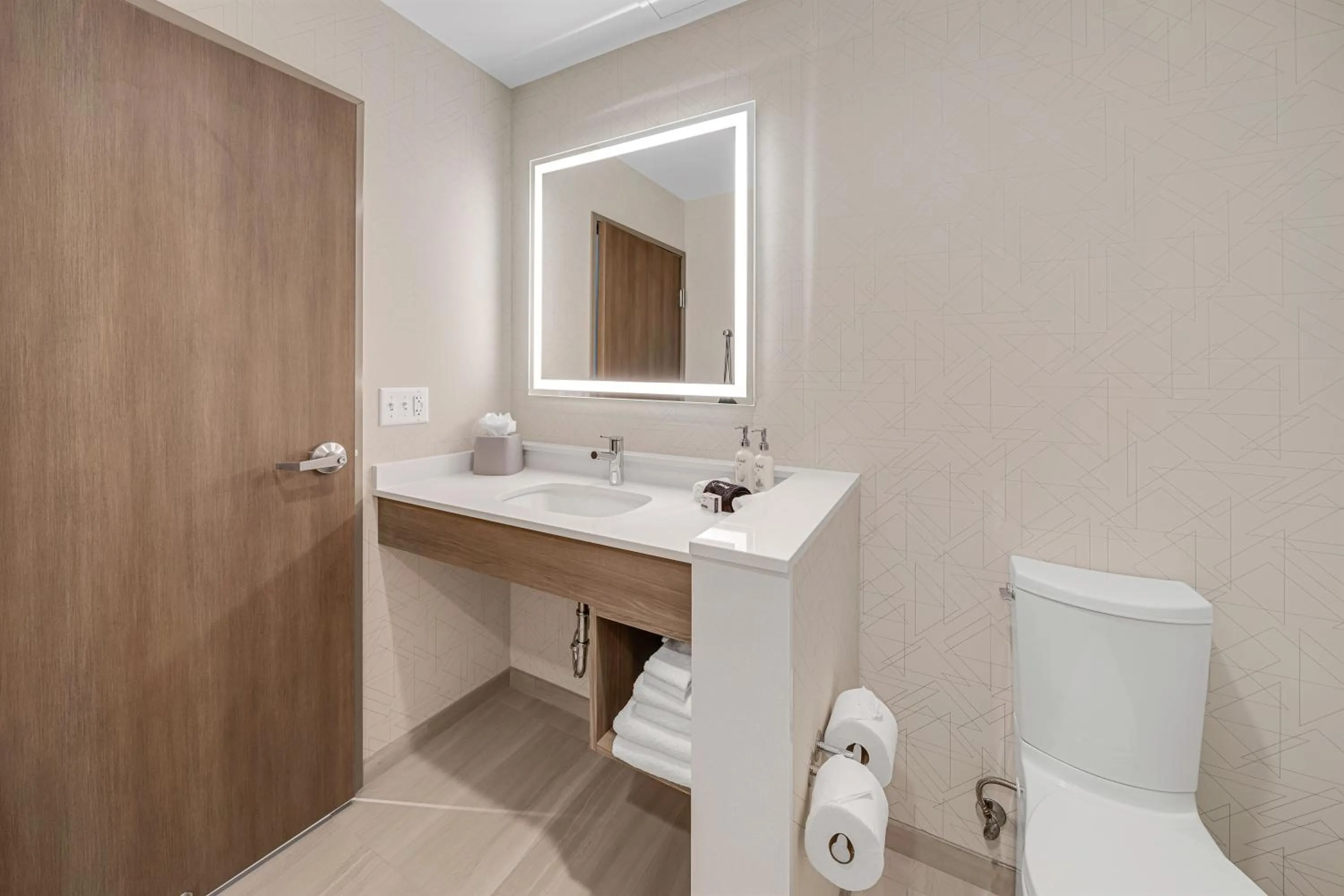 Toilet in Holiday Inn Express & Suites Fort Walton Beach - Eglin Area by IHG