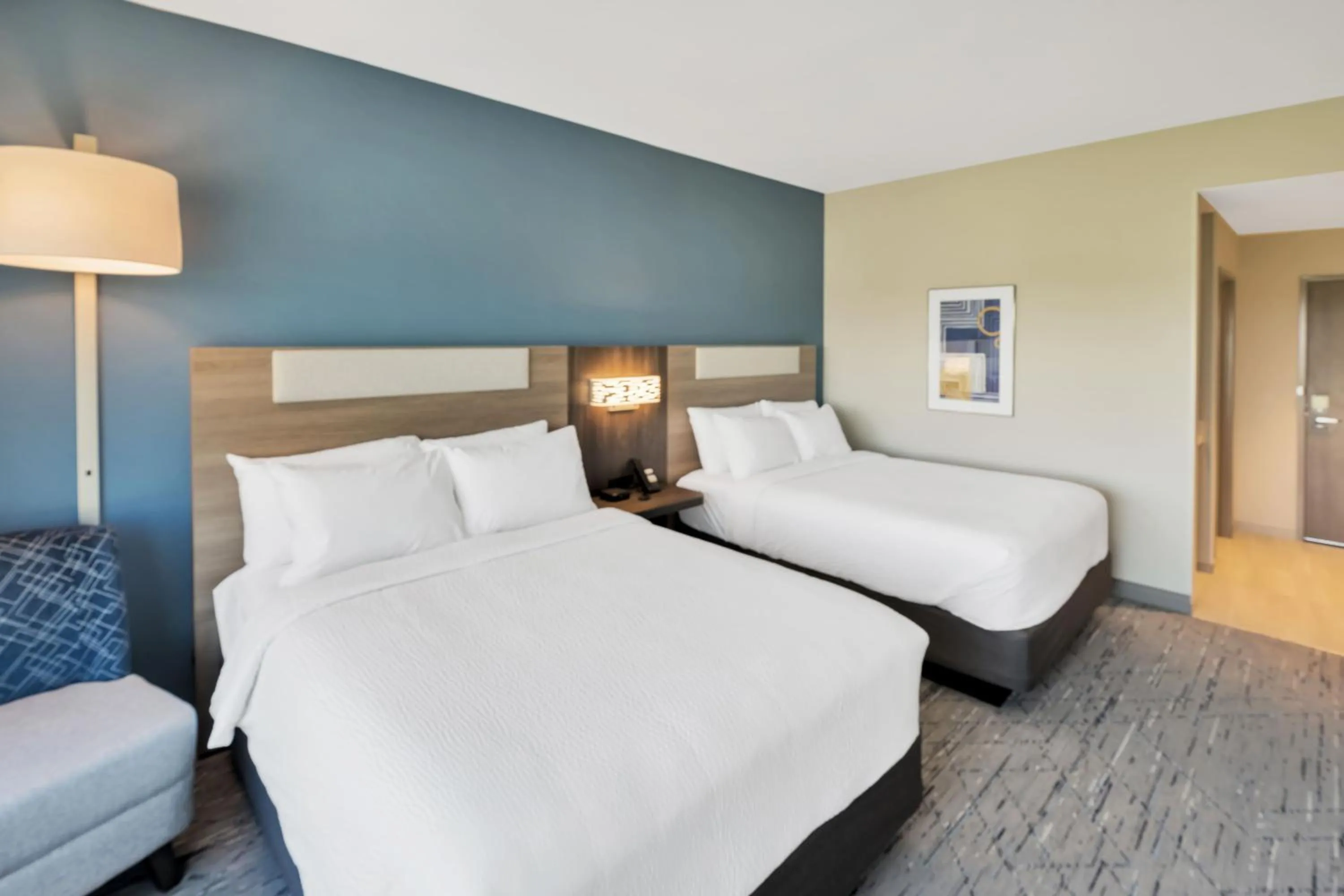 Bedroom, Bed in Holiday Inn Express & Suites Fort Walton Beach - Eglin Area by IHG