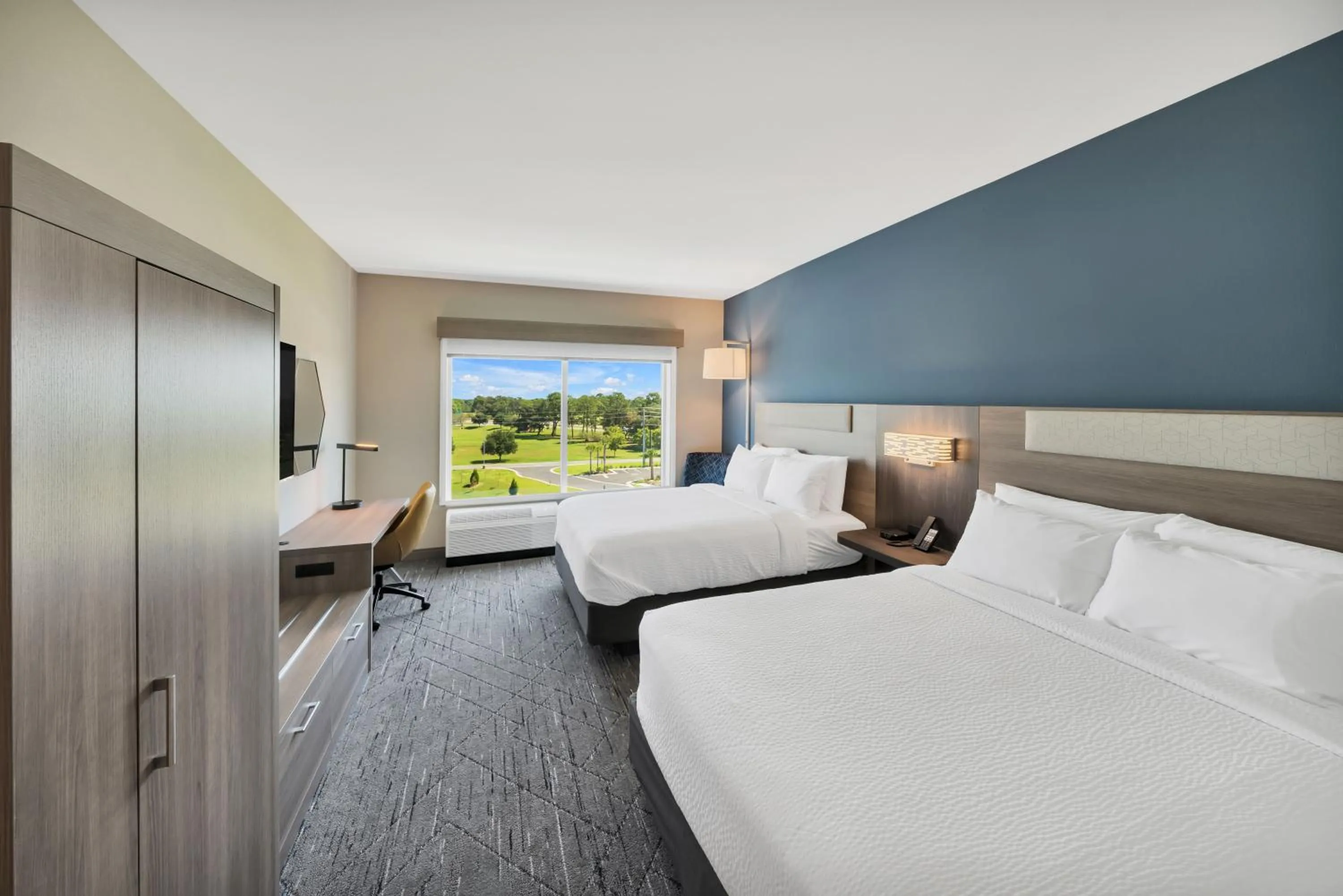 Bedroom, Bed in Holiday Inn Express & Suites Fort Walton Beach - Eglin Area by IHG