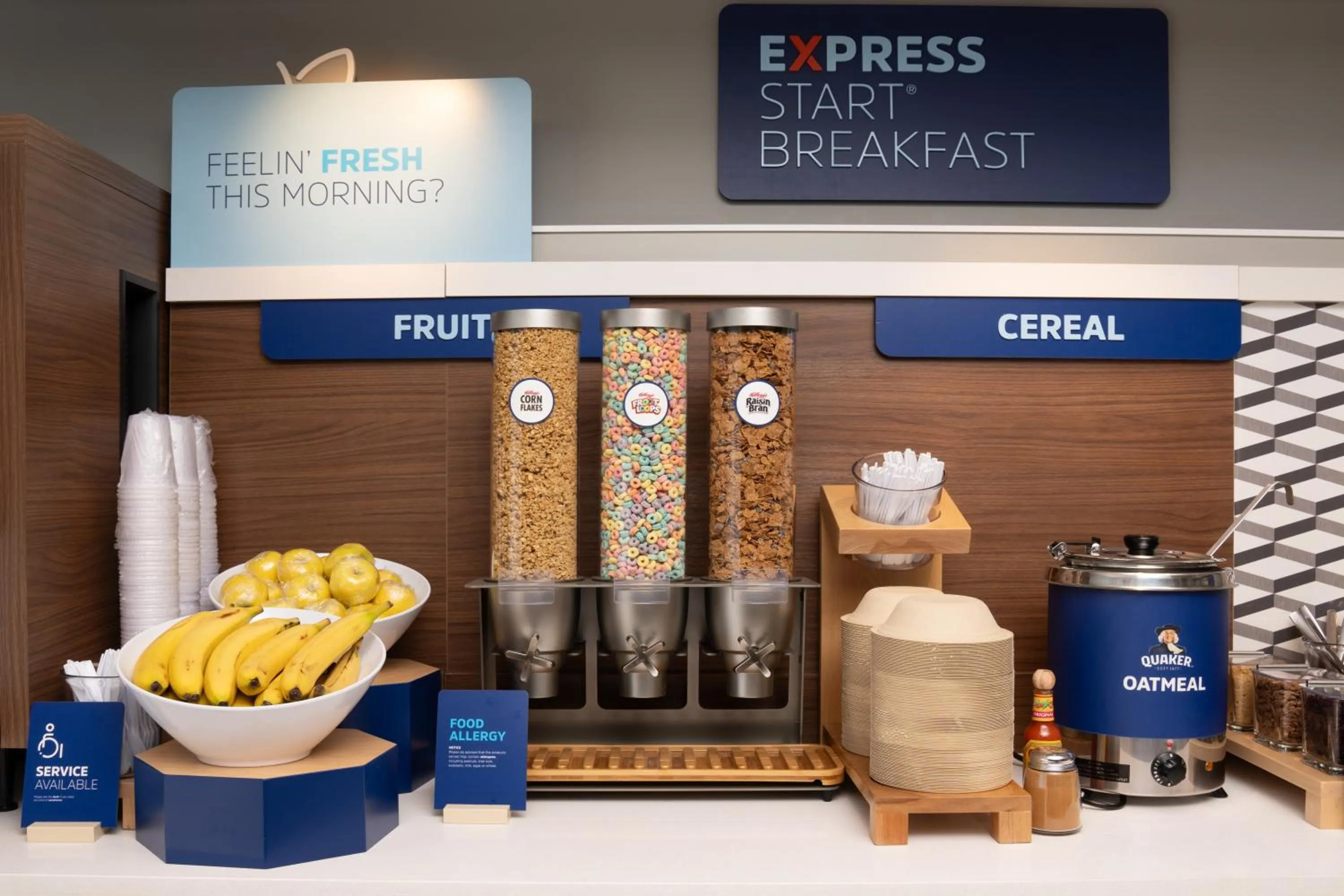 Food and drinks in Holiday Inn Express & Suites Fort Walton Beach - Eglin Area by IHG