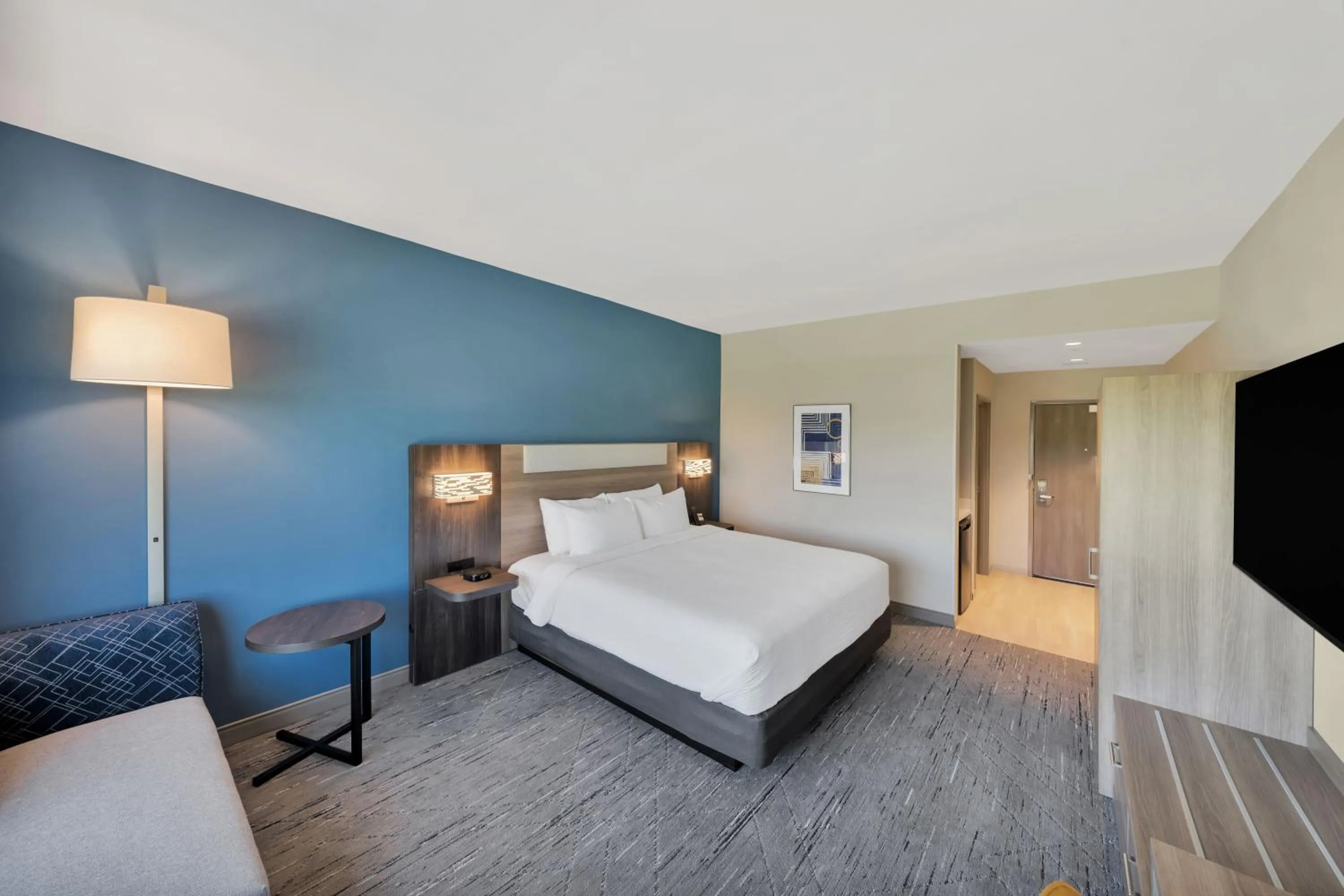Bed in Holiday Inn Express & Suites Fort Walton Beach - Eglin Area by IHG