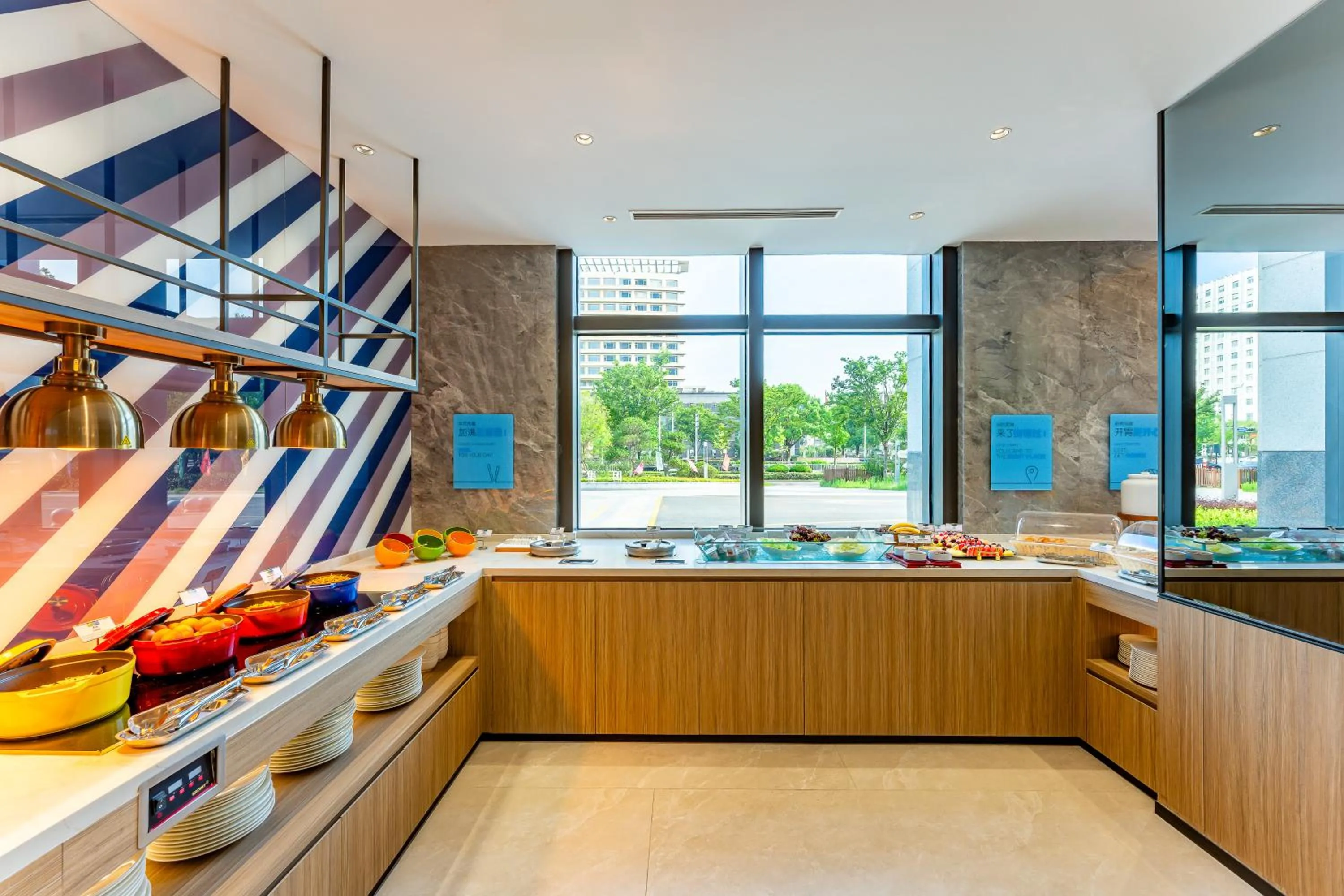 Breakfast in Holiday Inn Express Haimen City Center by IHG