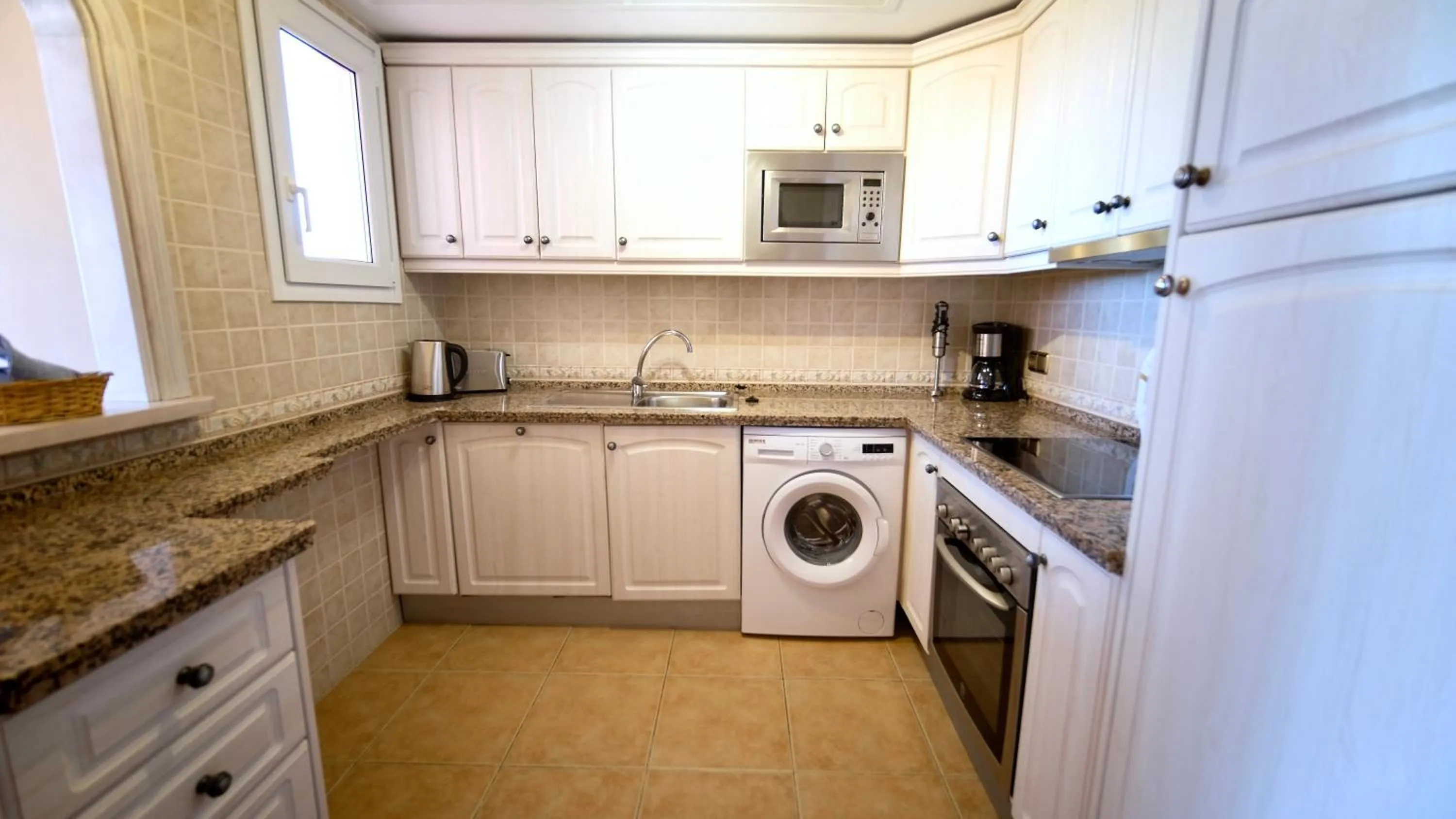 Coffee/tea facilities in Marbella Beach Resort at Club Playa Real