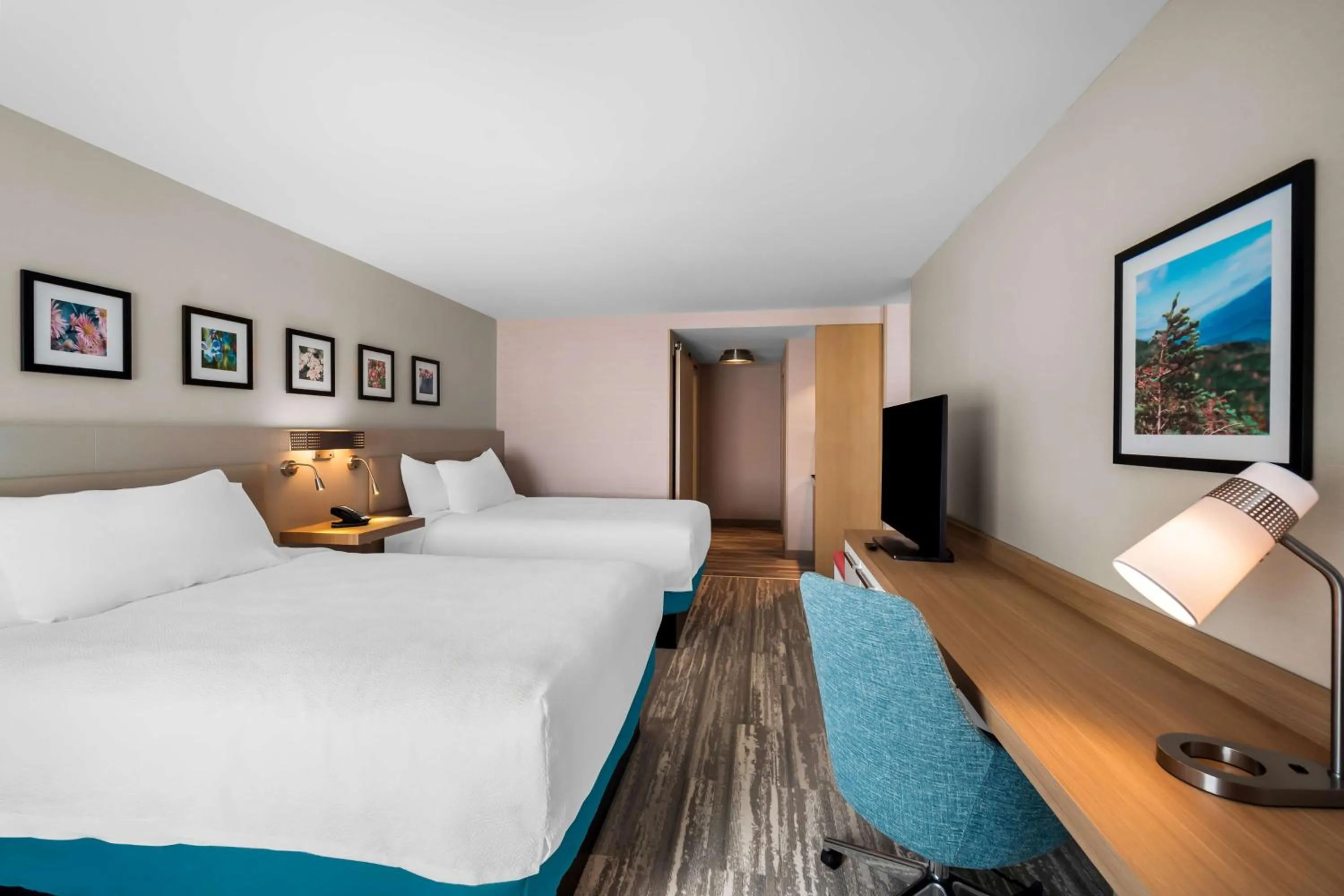 Bedroom, Bed in Hilton Garden Inn North Conway