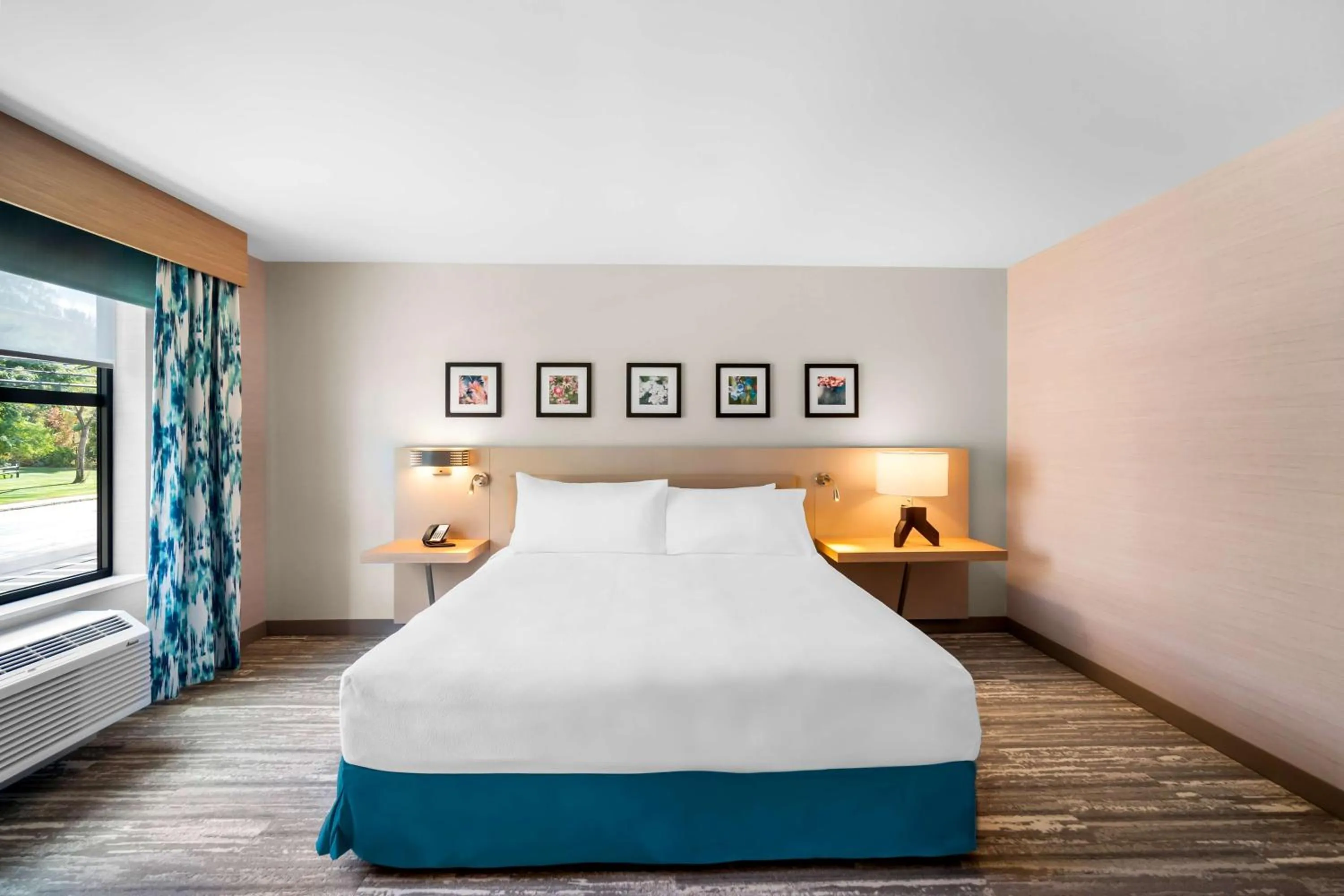 Bed in Hilton Garden Inn North Conway