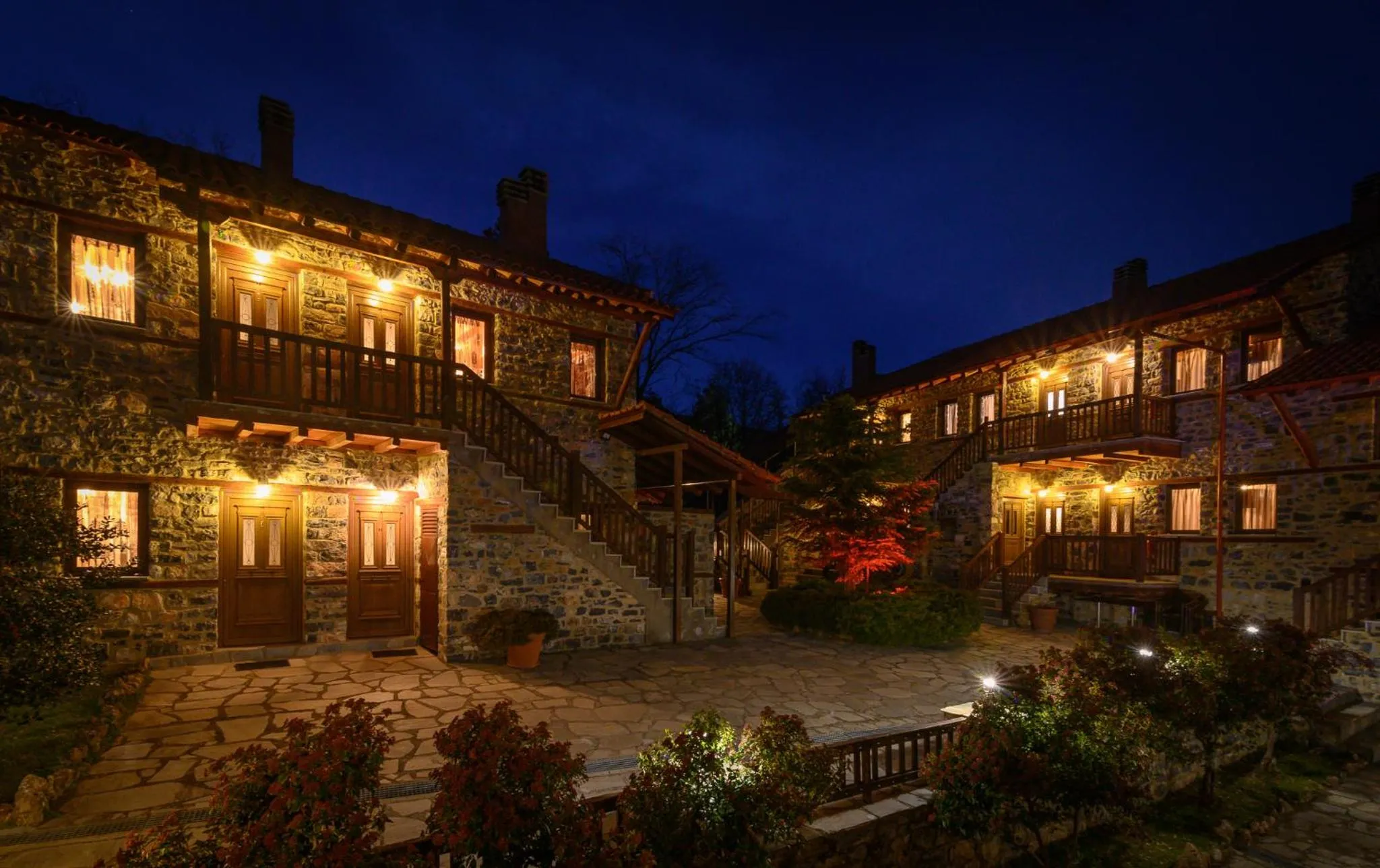 Property building in Enastron