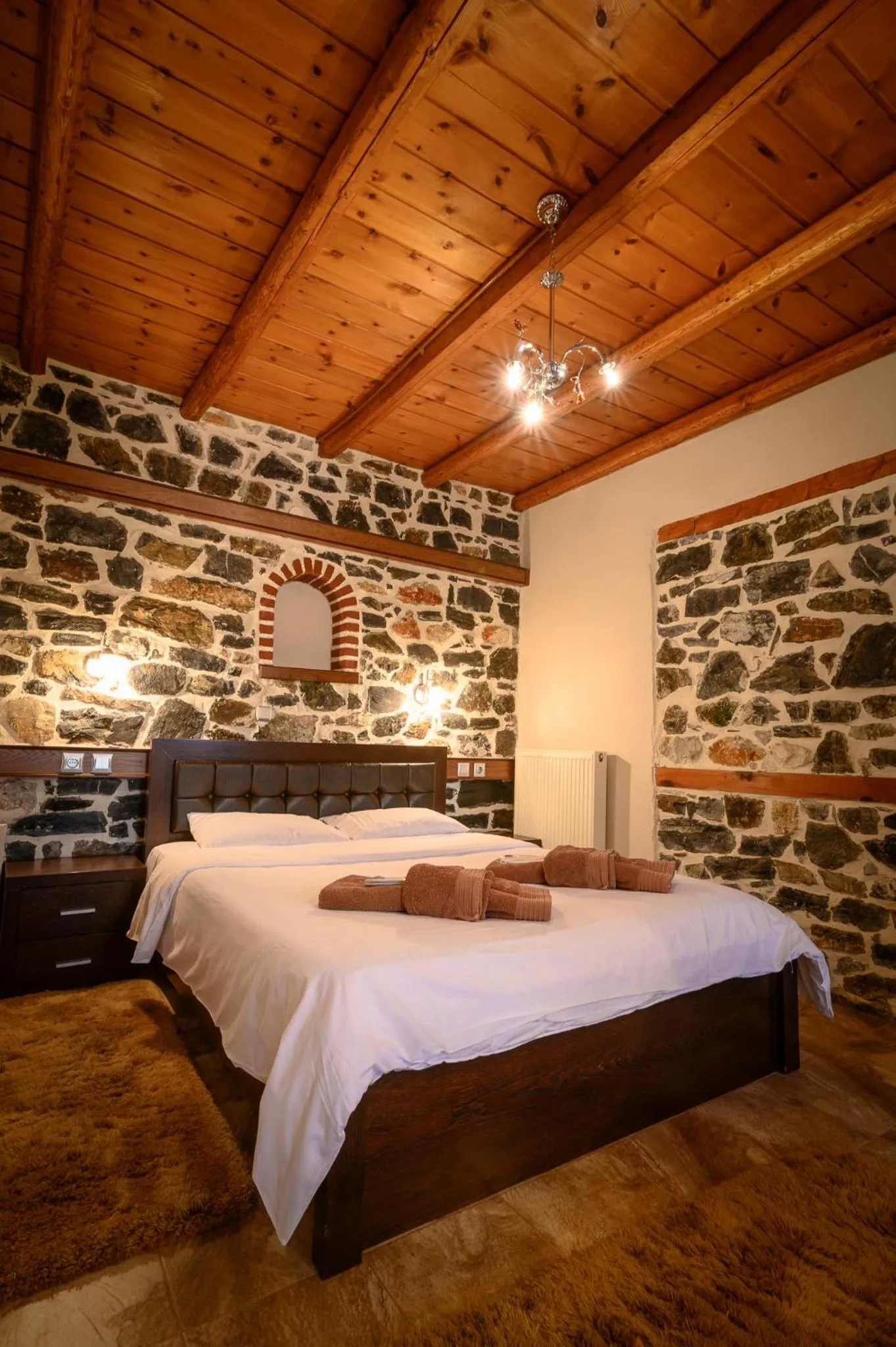 Bedroom, Bed in Enastron