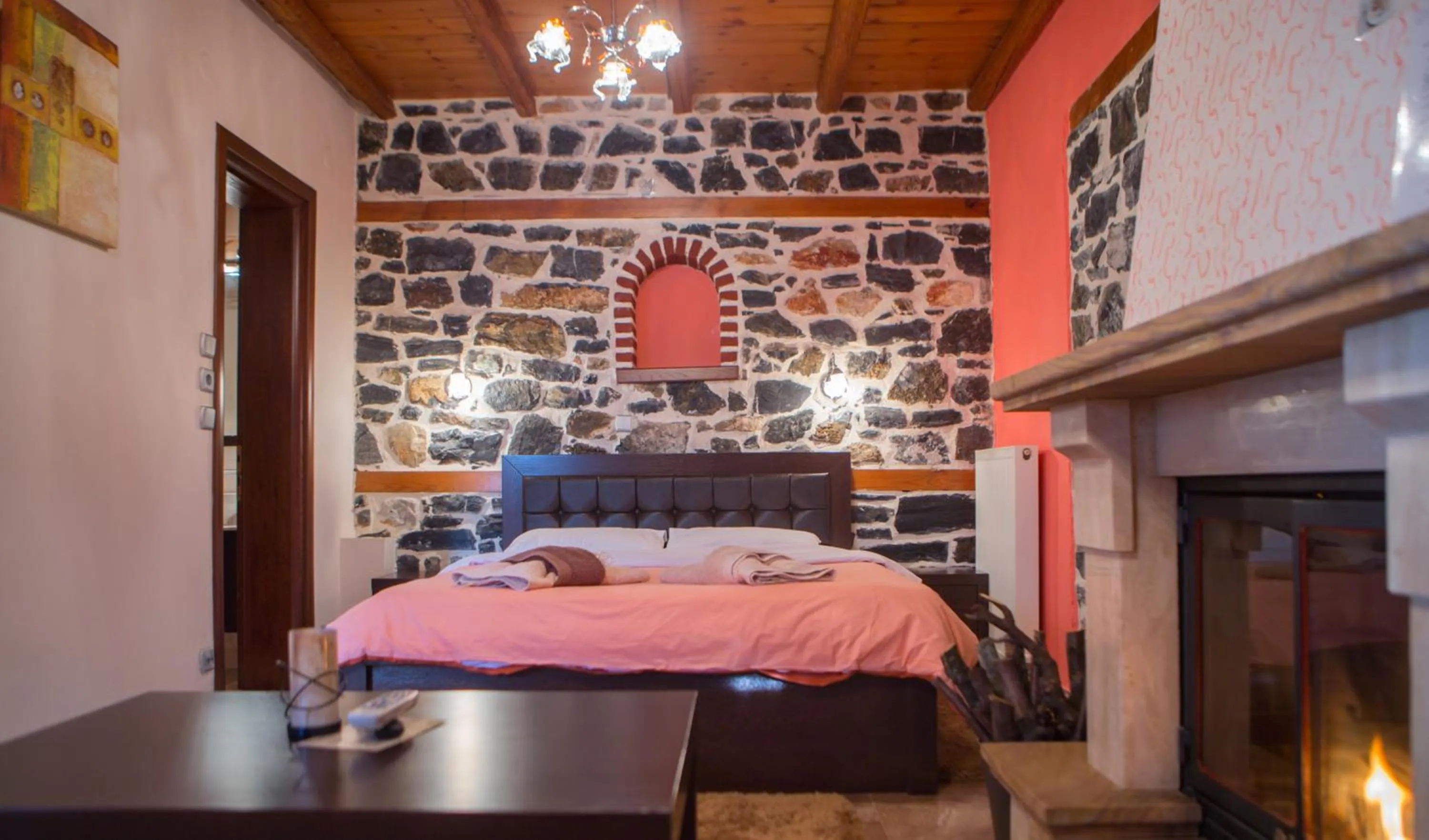 Bedroom, Bed in Enastron