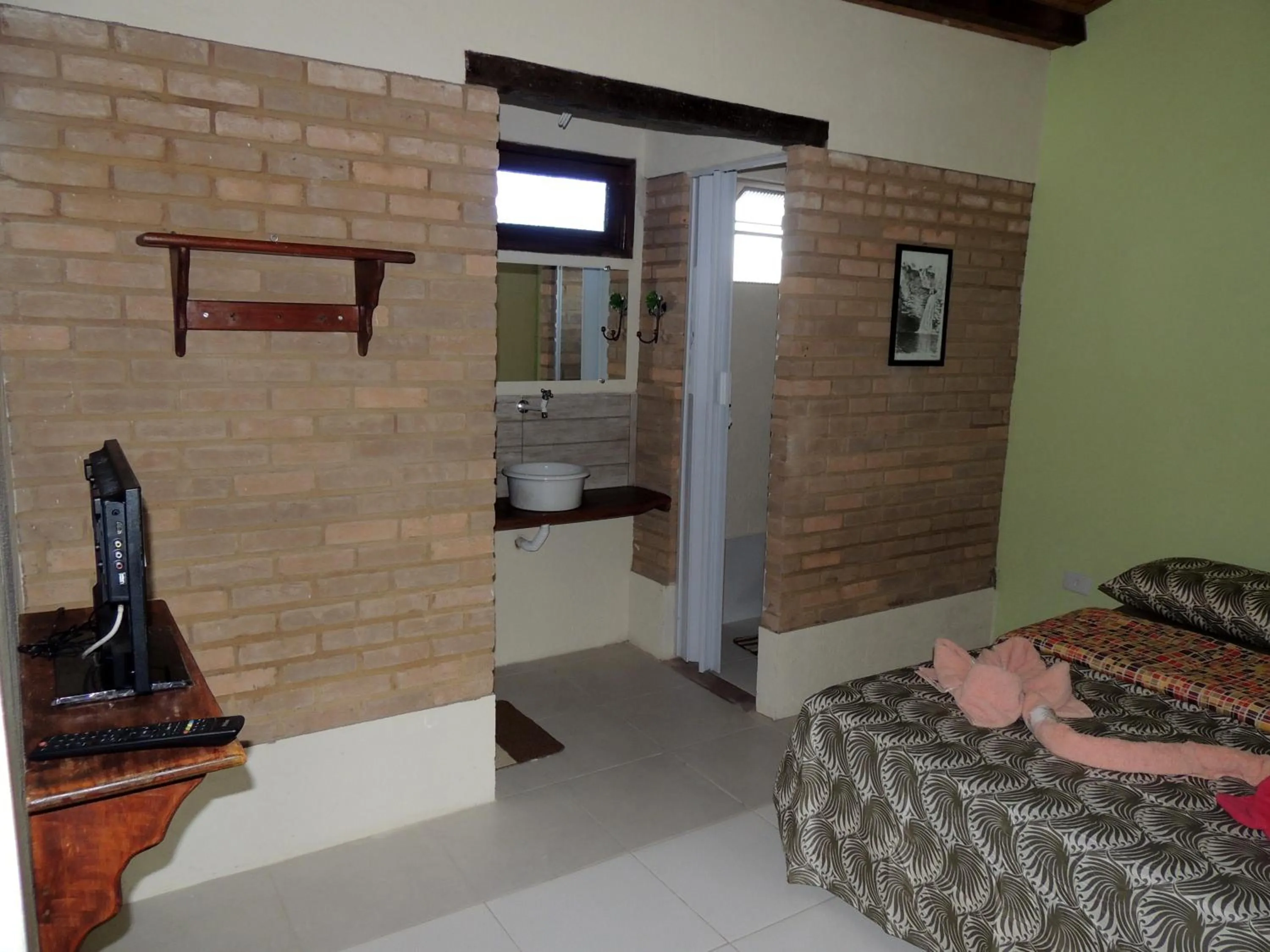 Photo of the whole room, Bed in Canto Verde Pousada
