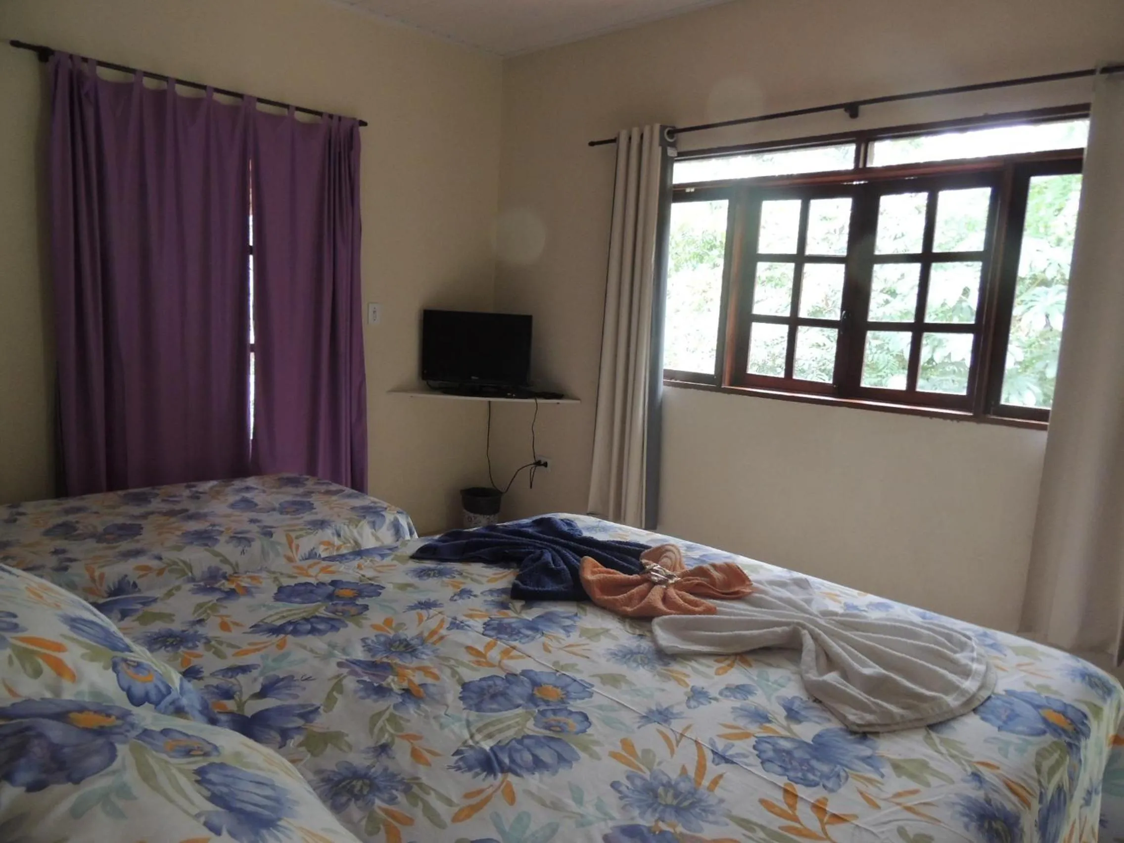Photo of the whole room, Bed in Canto Verde Pousada