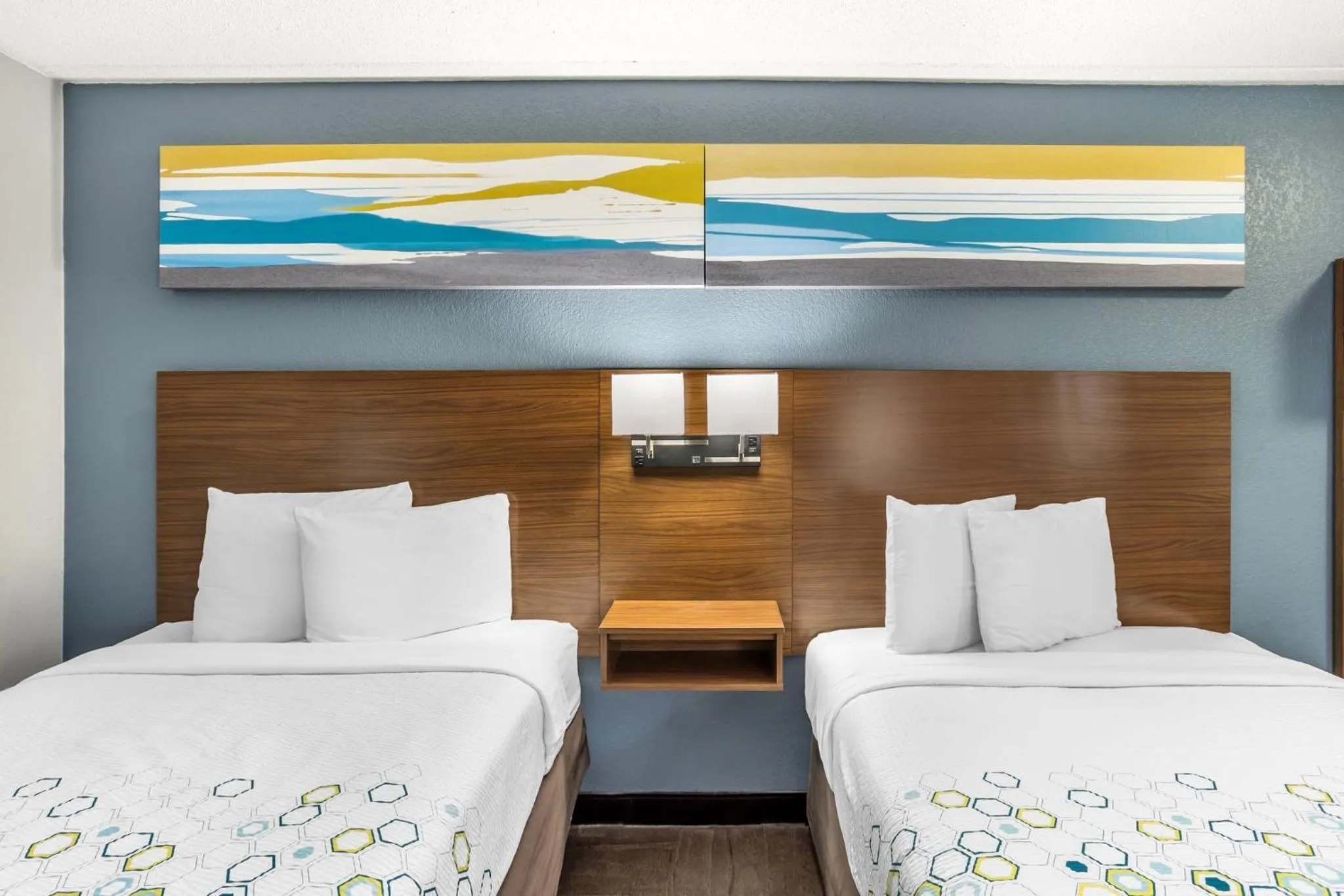 Bedroom, Bed in HomeTowne Studios by Red Roof Danville, PA