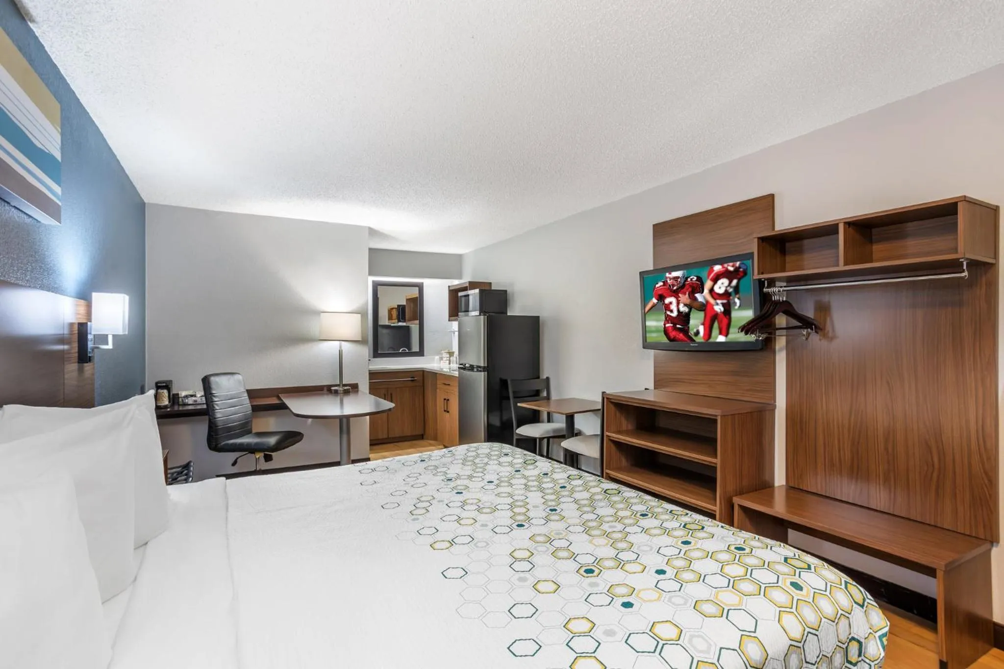 Bedroom, Bed in HomeTowne Studios by Red Roof Danville, PA