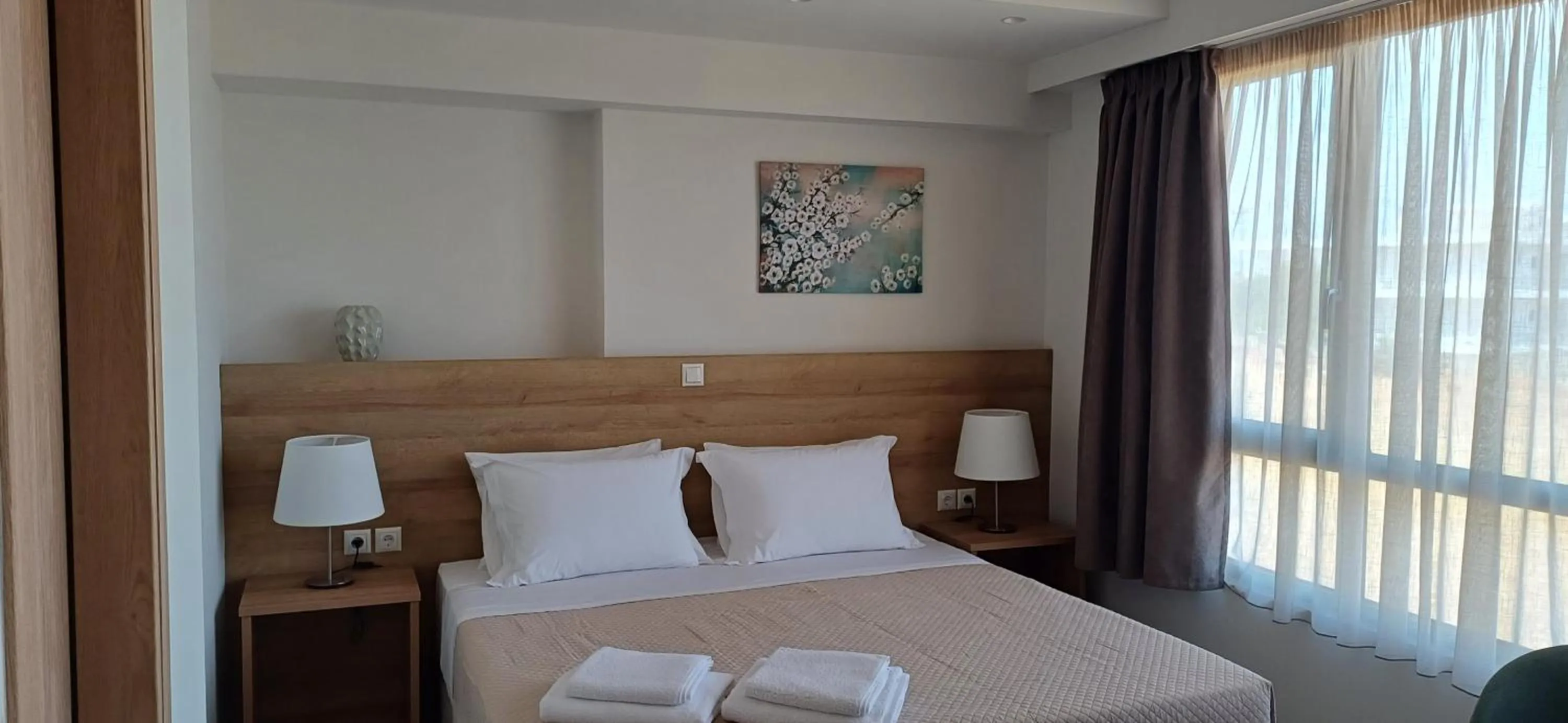 ALPHA APARTMENTS Free Shuttle from and to the Airport