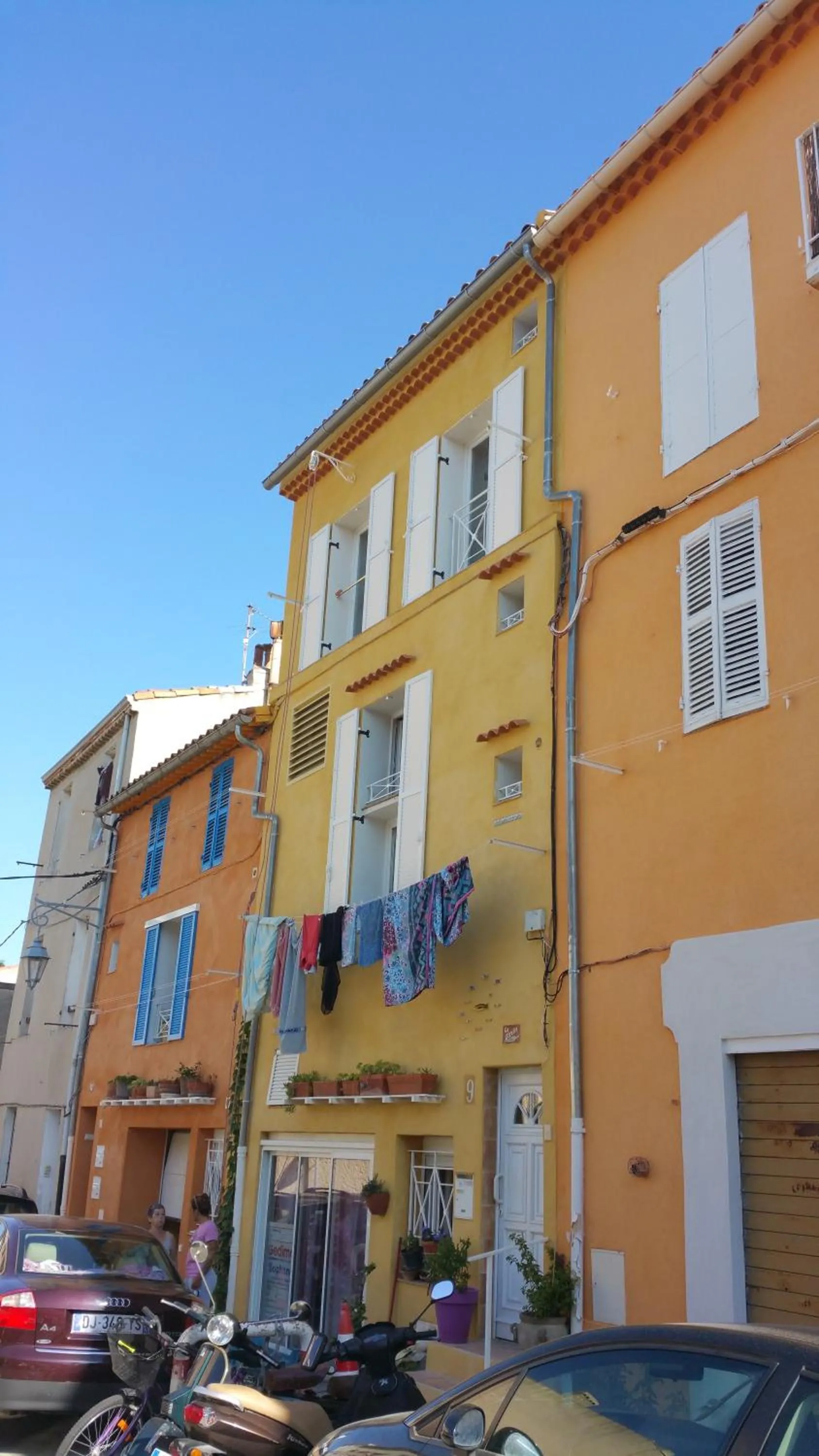 Sharehouse world-Hostel-la girelle- Backpackers