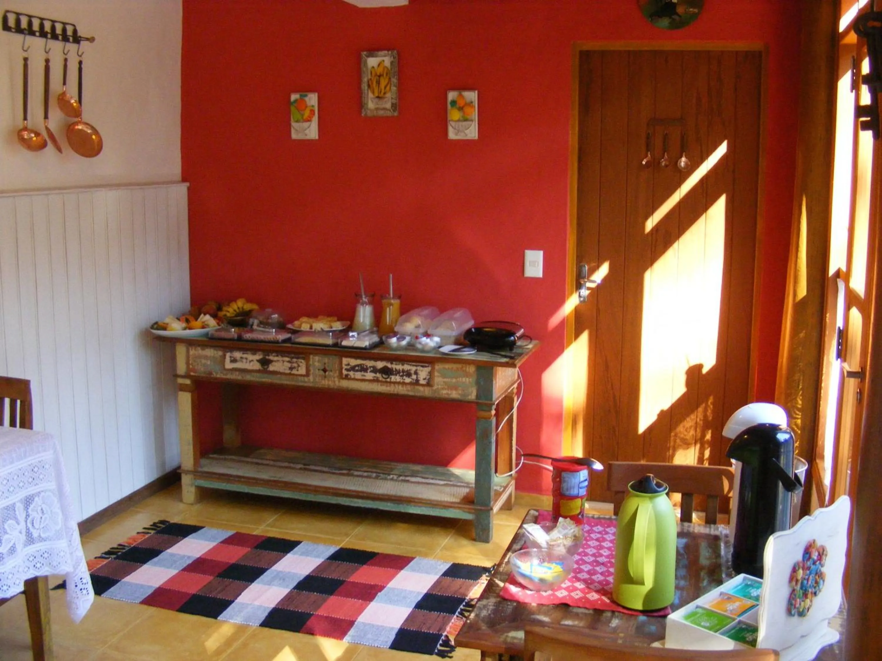 Buffet breakfast in Nas Nuvens Hospedaria