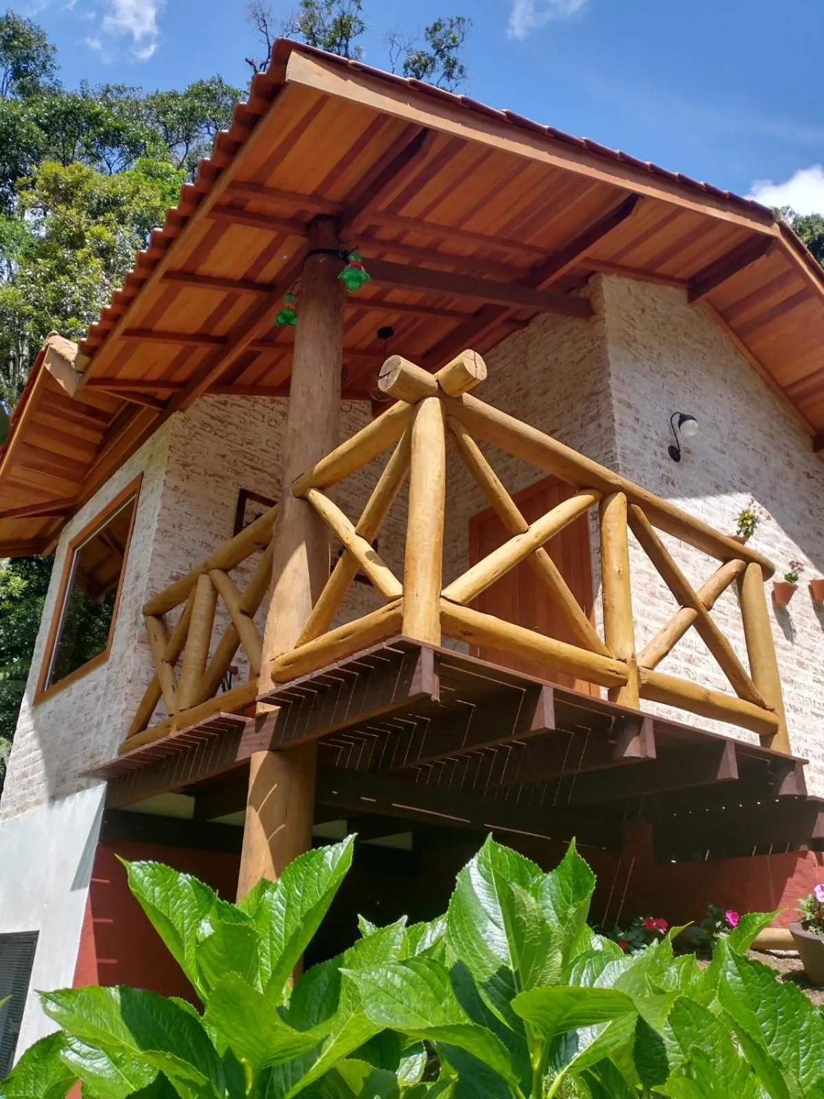 Property building in Nas Nuvens Hospedaria