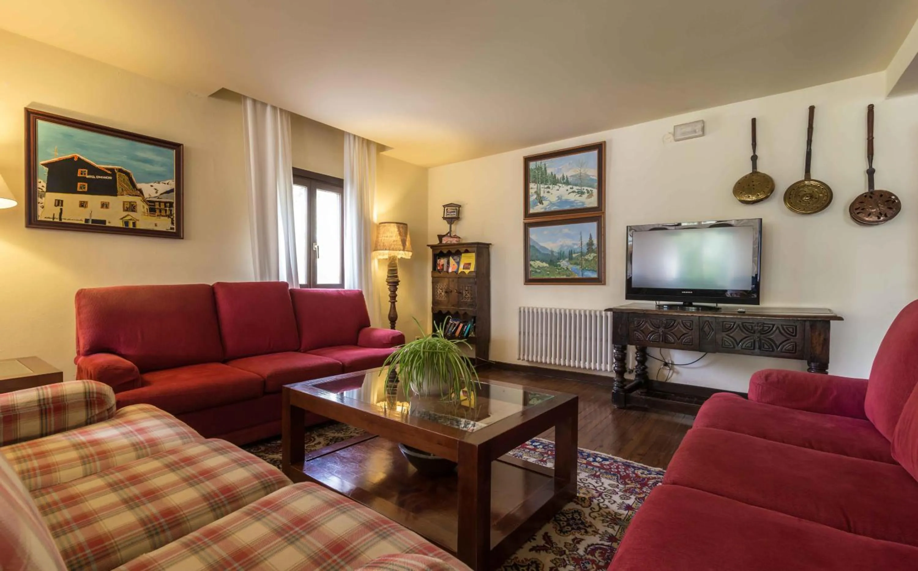 Living room in SNÖ Hotel Candanchú