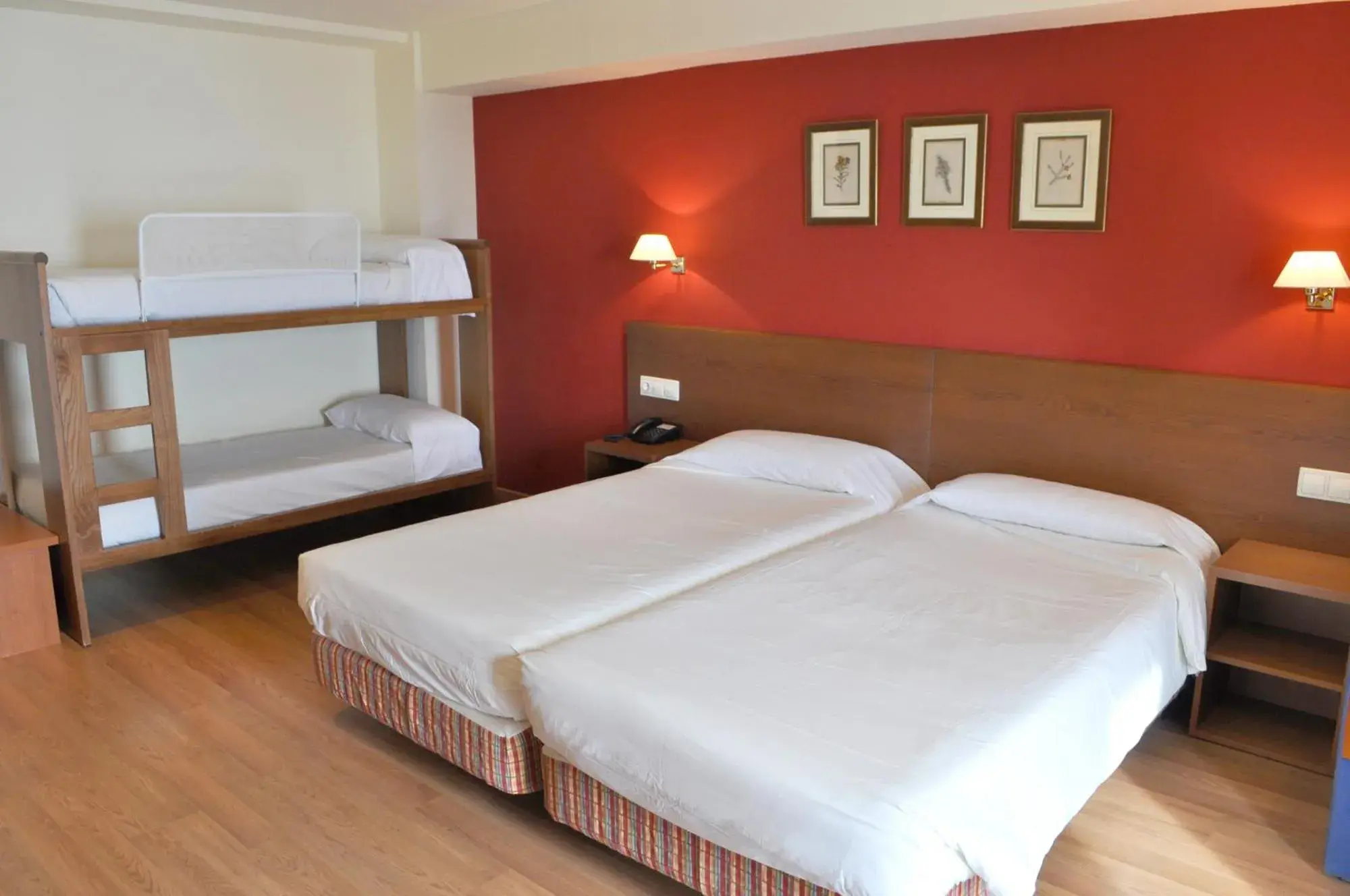 Photo of the whole room, Bed in SNÖ Hotel Candanchú Photo of the whole room, Bed in SNÖ Hotel Candanchú