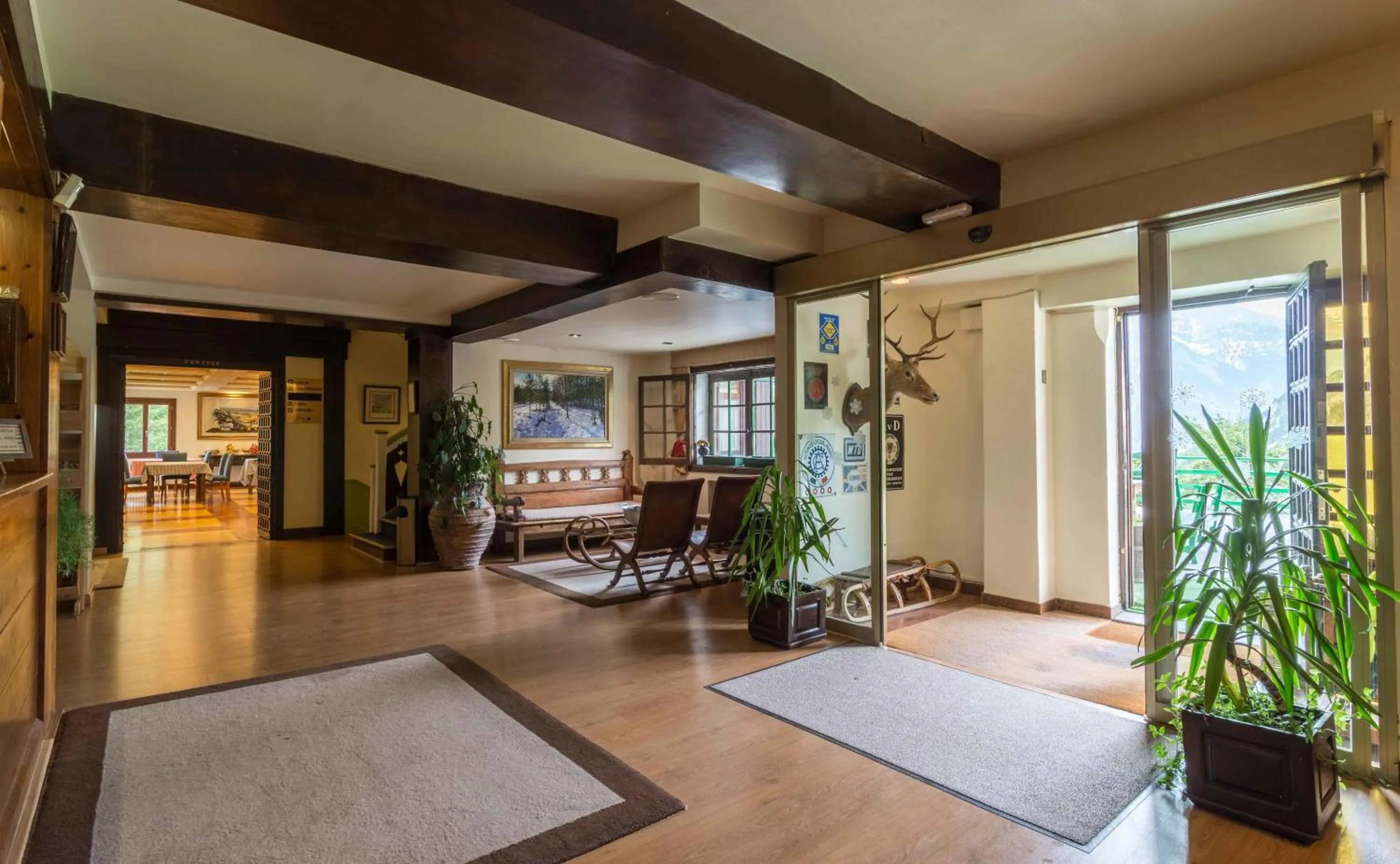 Lobby or reception in SNÖ Hotel Candanchú