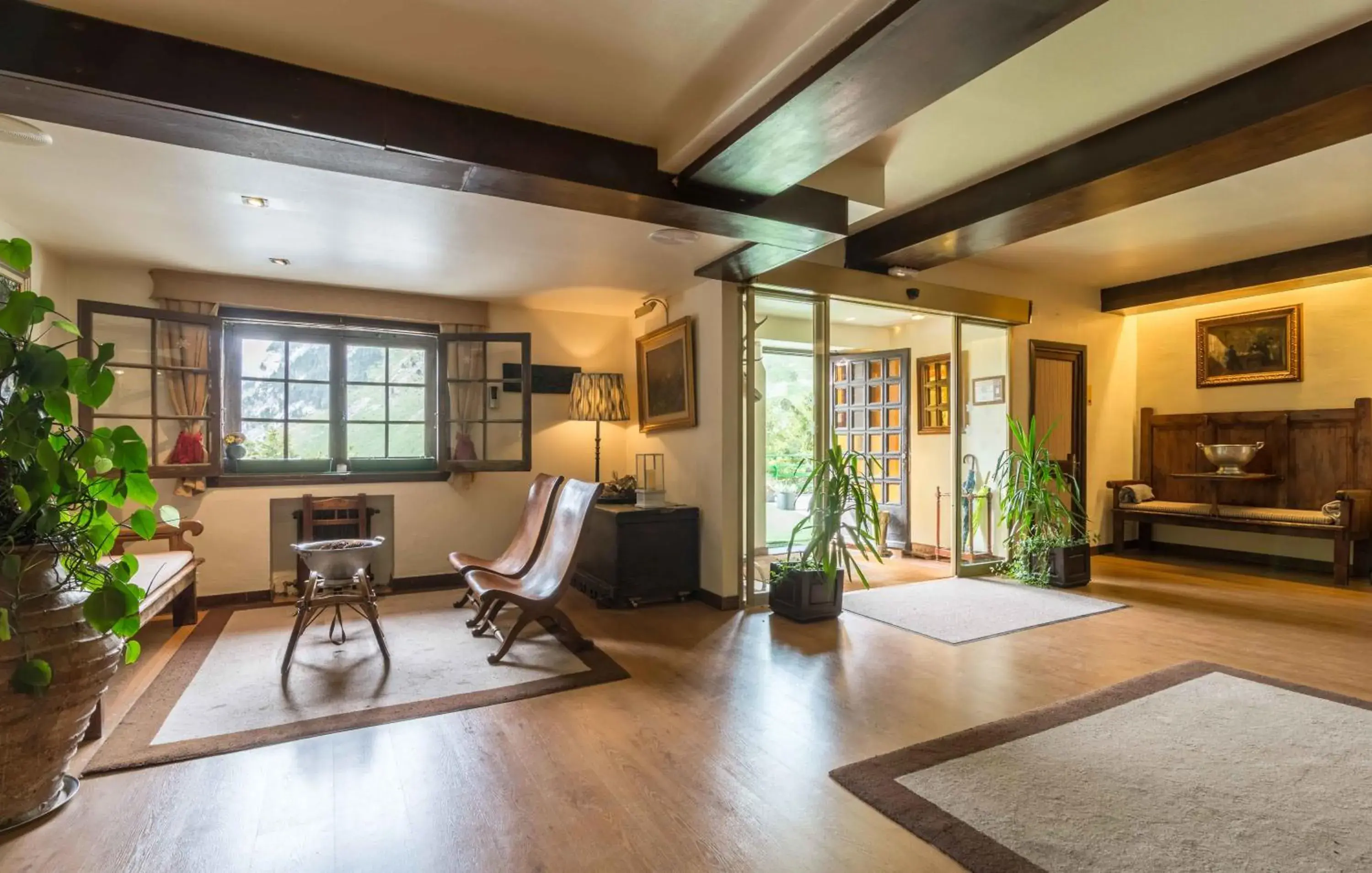 Lobby or reception in SNÖ Hotel Candanchú Lobby or reception in SNÖ Hotel Candanchú