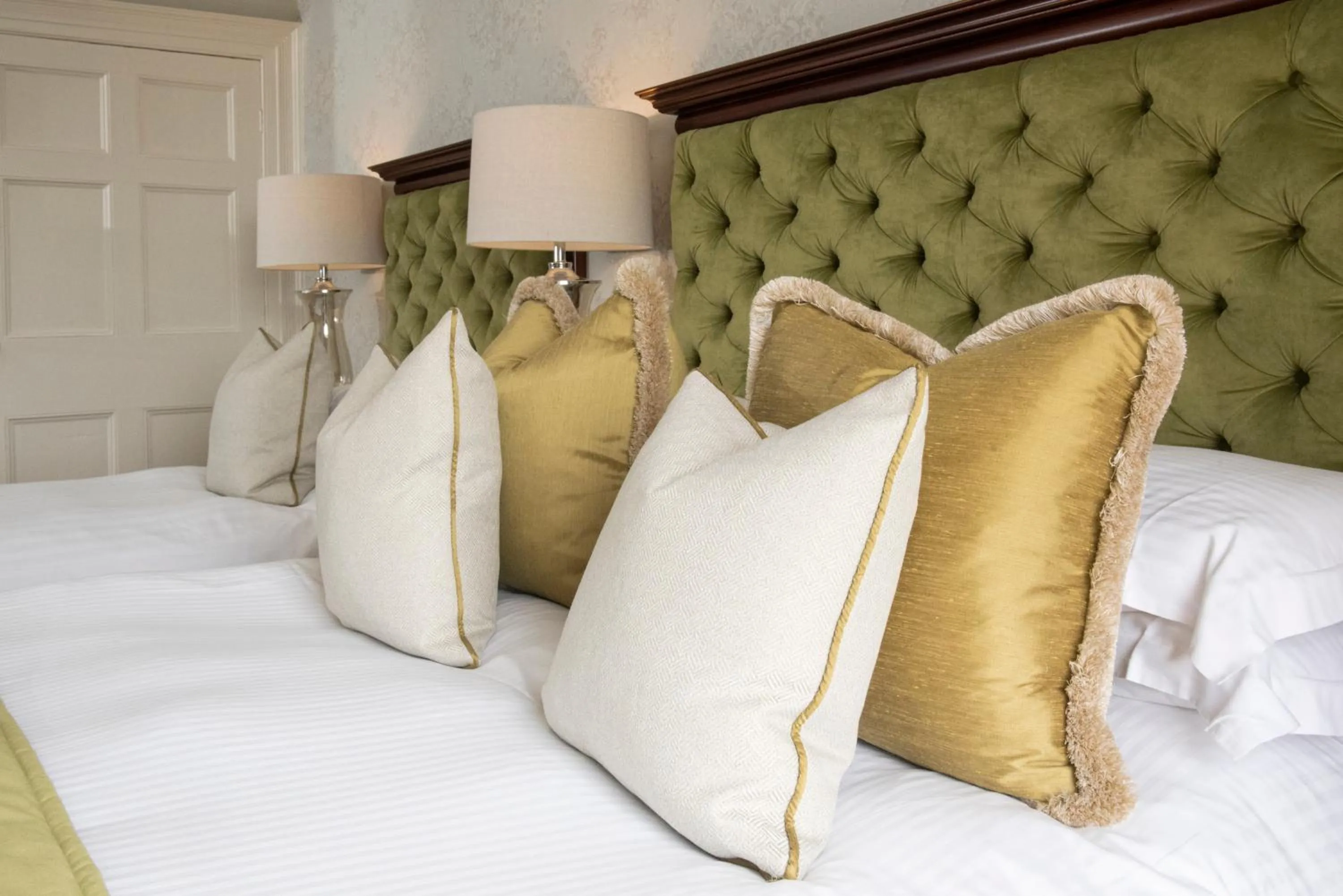 Bed in Roundthorn Country House & Luxury Apartments