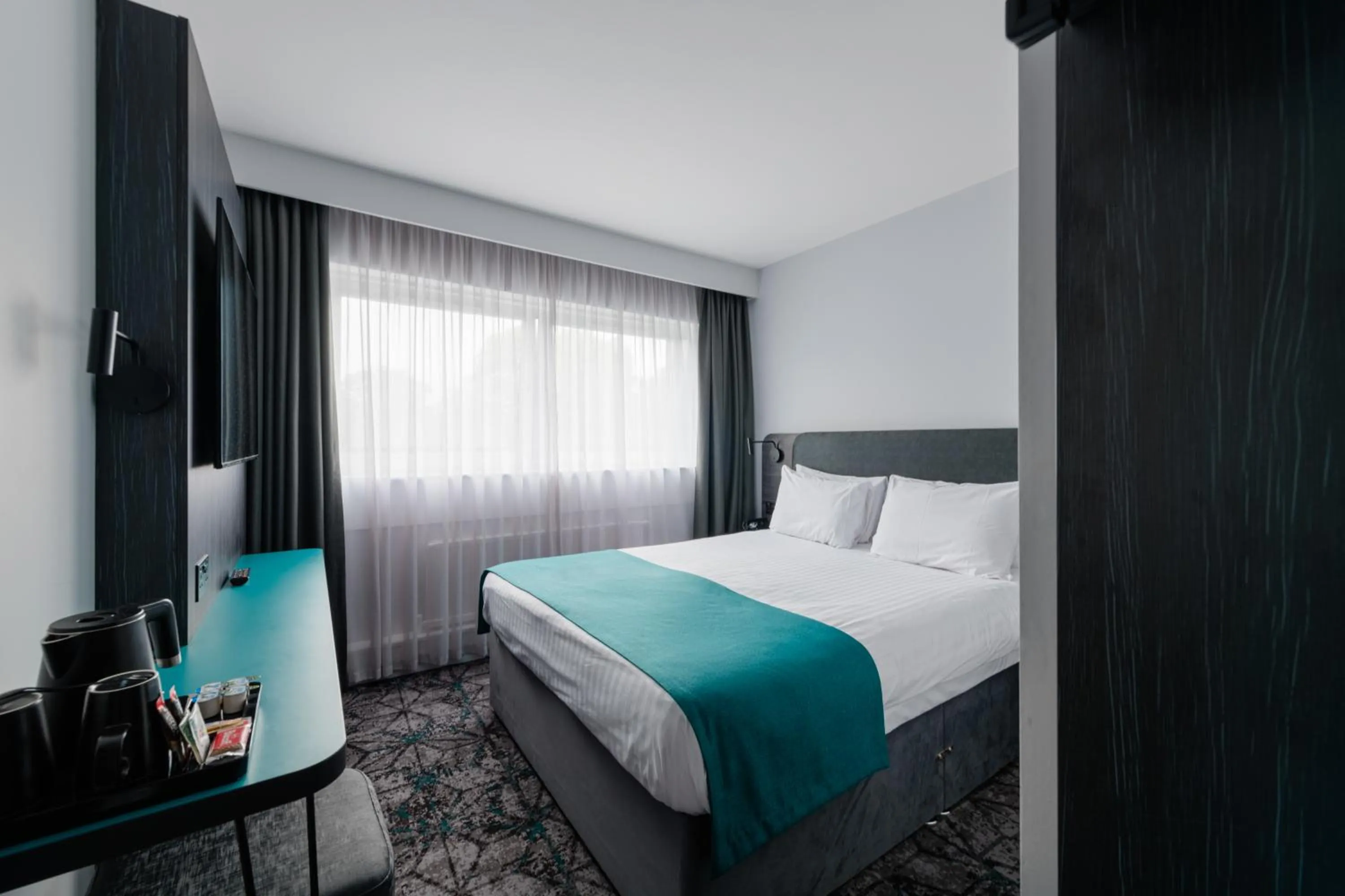 Bedroom, Bed in Normandy Hotel (Near Glasgow Airport)