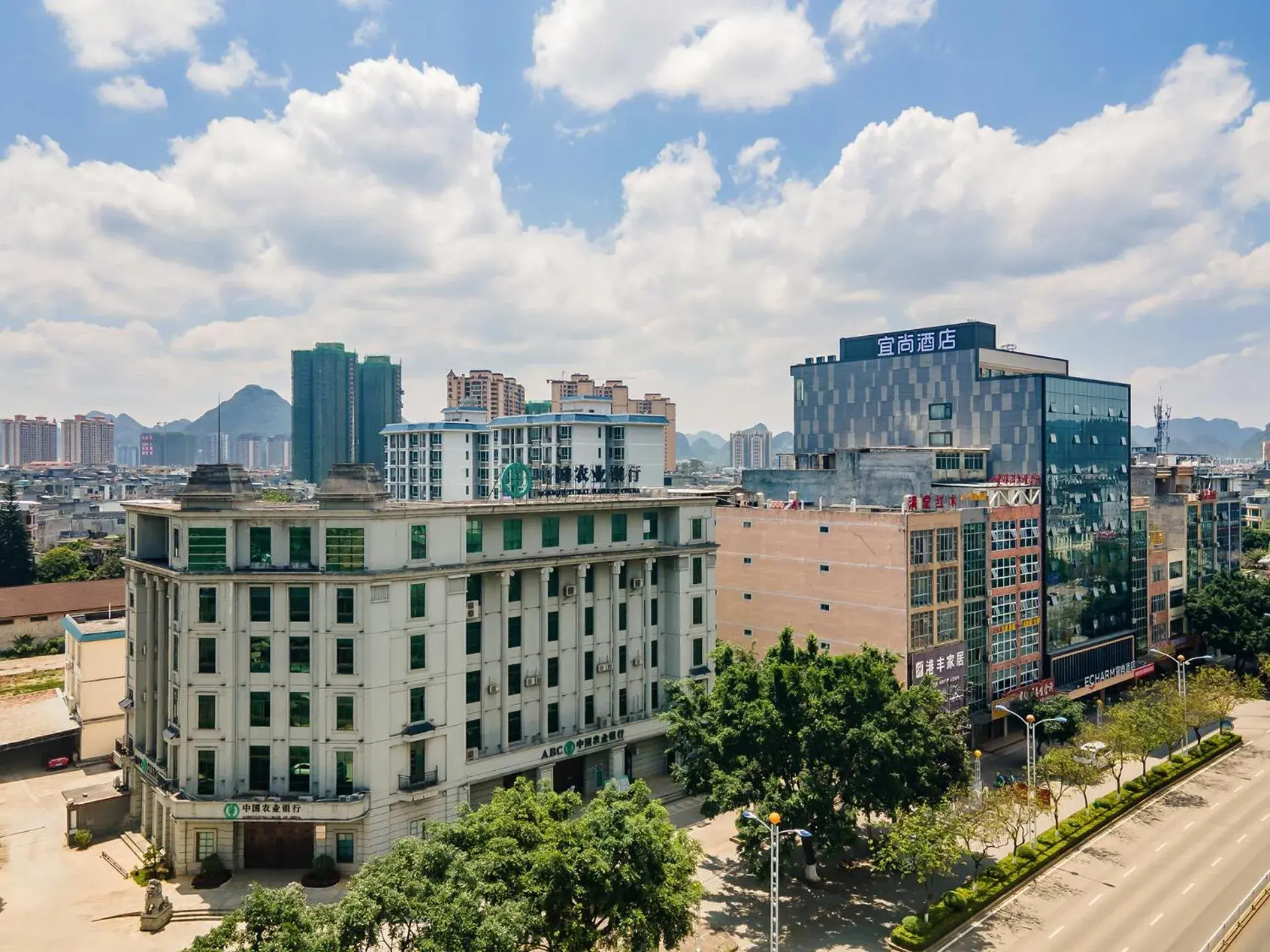 Property building in Eharm Hotel Baise Jingxi Jinxiu Ancient Town Property building in Eharm Hotel Baise Jingxi Jinxiu Ancient Town