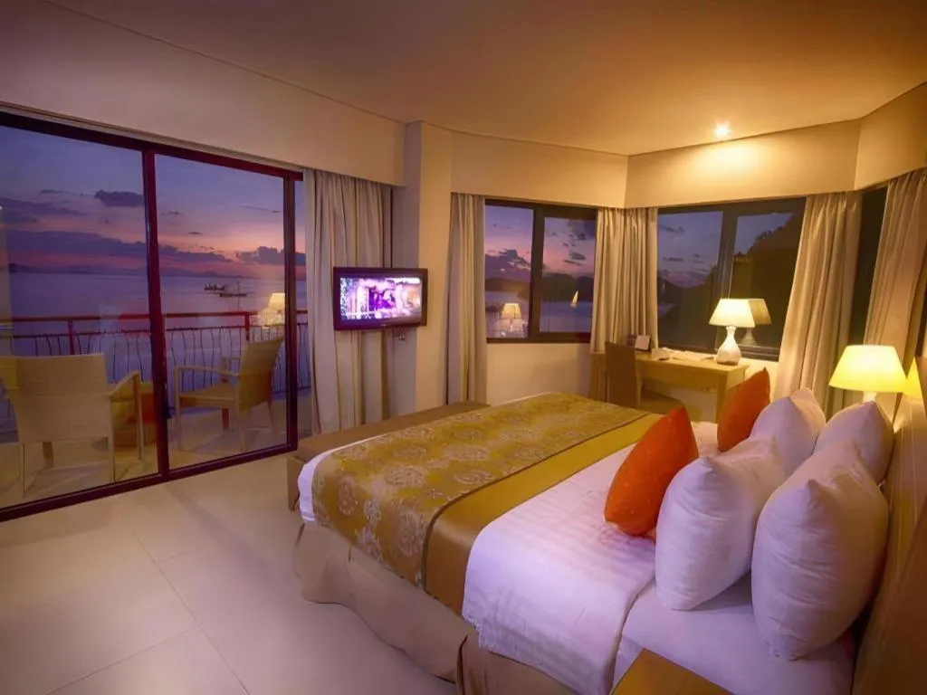 Bed in Laprima Hotel