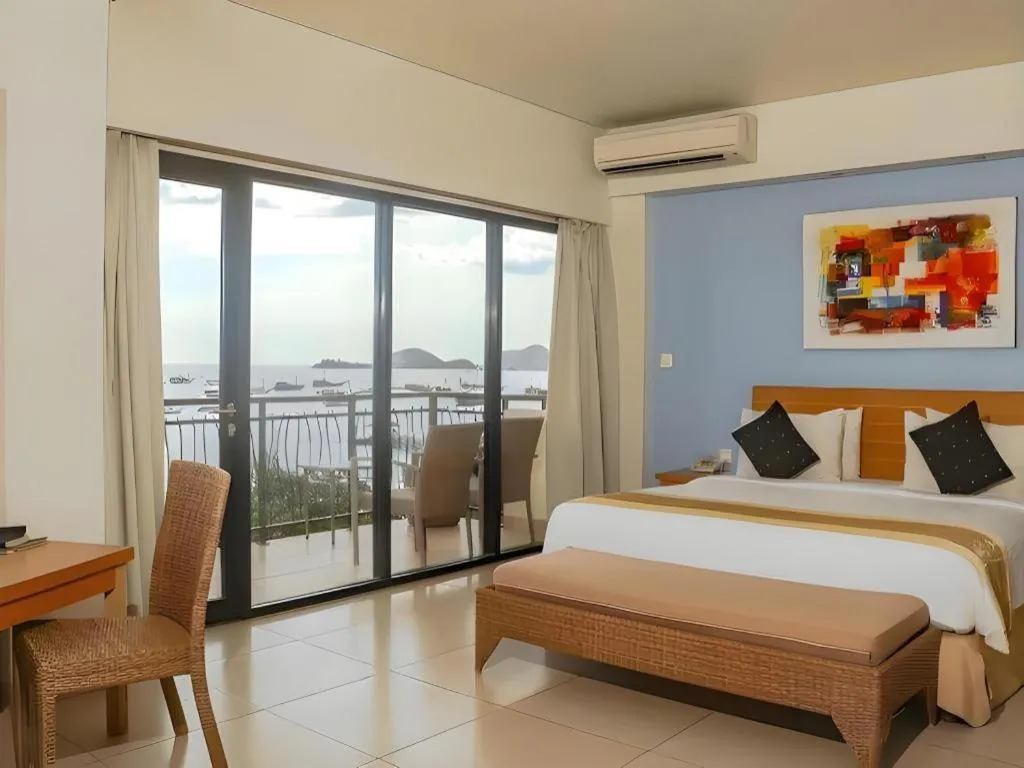 Bed in Laprima Hotel