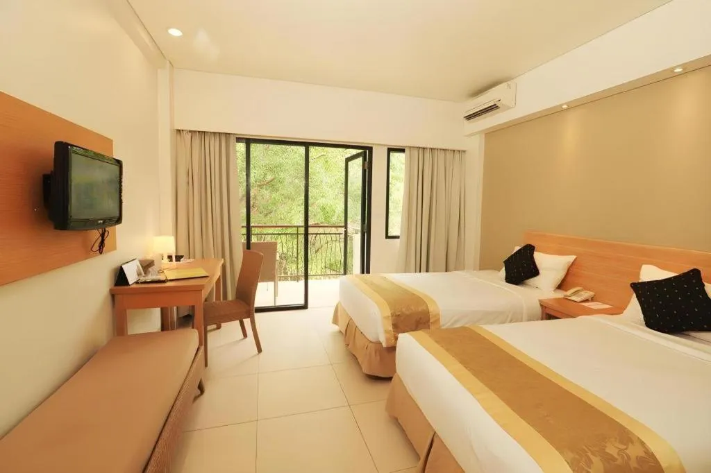 Bed in Laprima Hotel