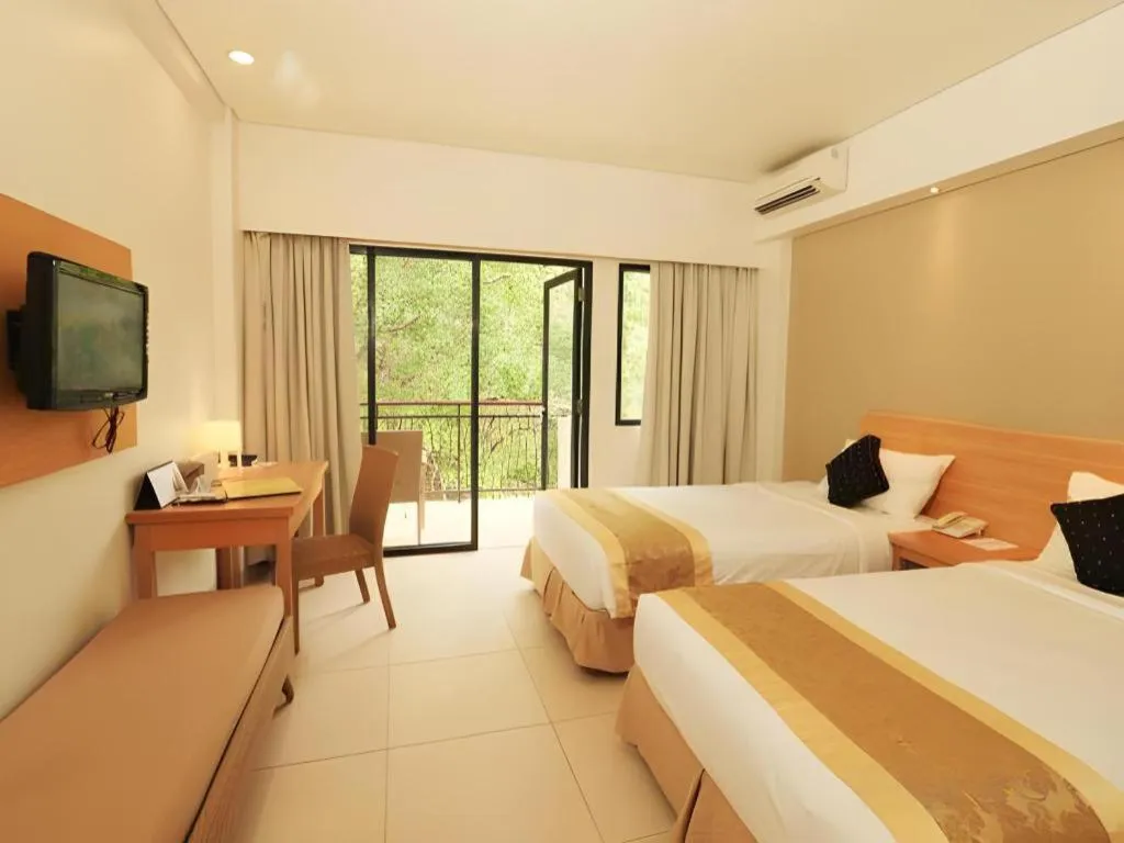 Bed in Laprima Hotel