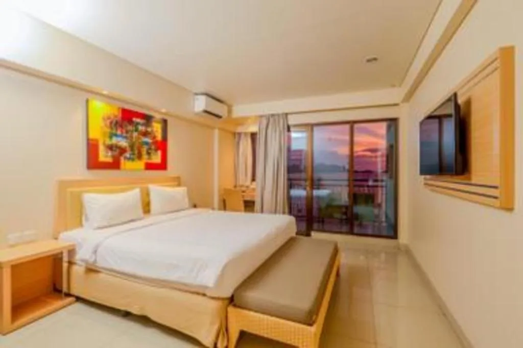 Bed in Laprima Hotel