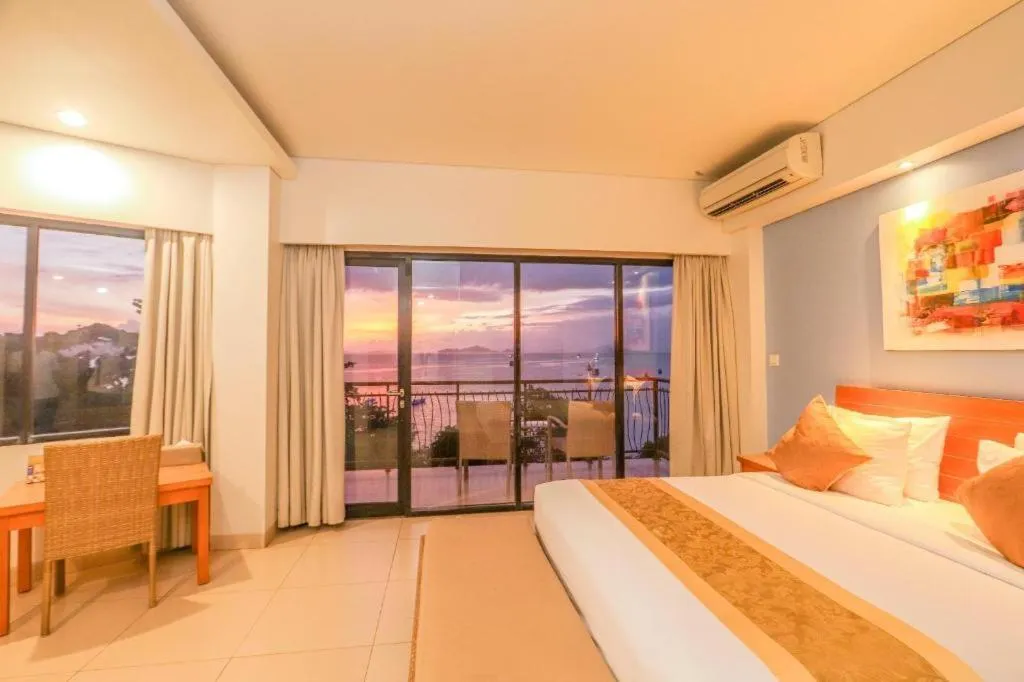 Bed in Laprima Hotel