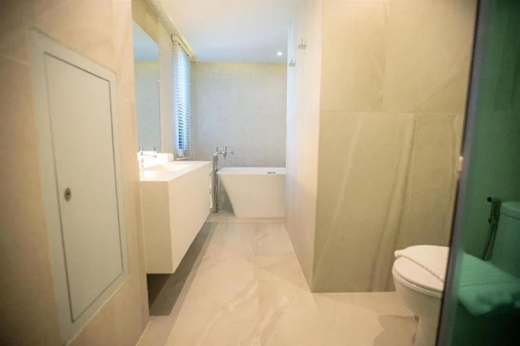 First Pride Hotel Bangkok