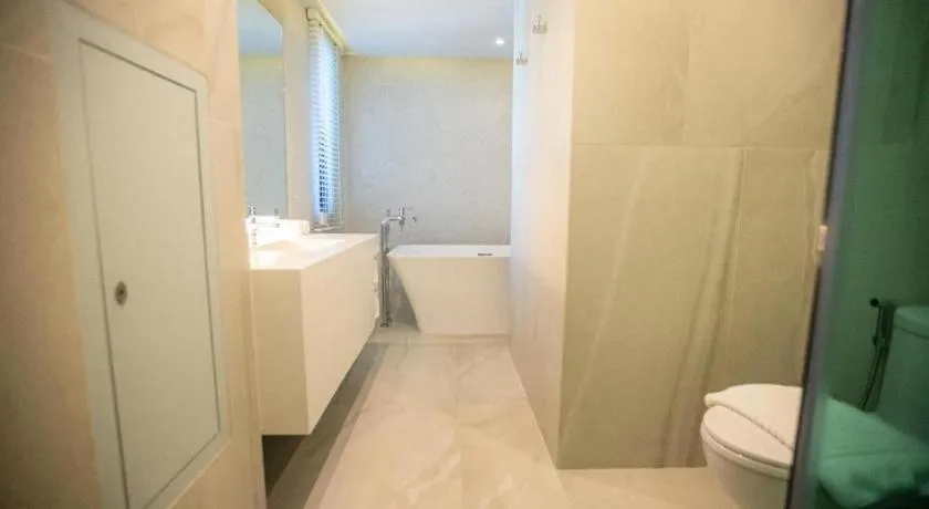 First Pride Hotel Bangkok