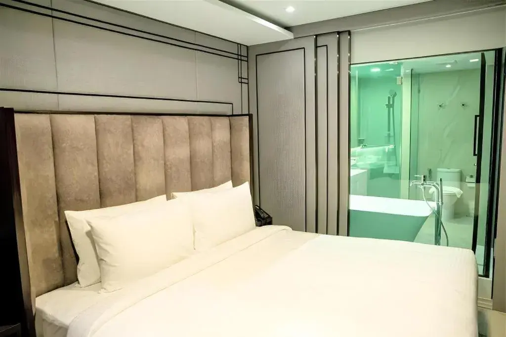 Bed in First Pride Hotel Bangkok Bed in First Pride Hotel Bangkok