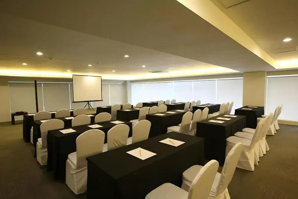 Sequoia Hotel Quezon City Sequoia Hotel Quezon City