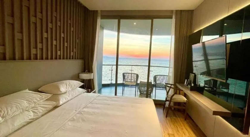 Bed in Symphony of The Sea Hotel