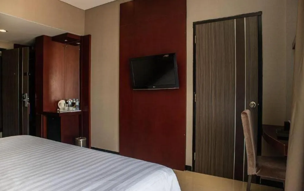 Bed in Karlita Hotel Tegal