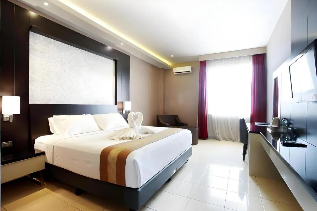 Bed in Karlita Hotel Tegal