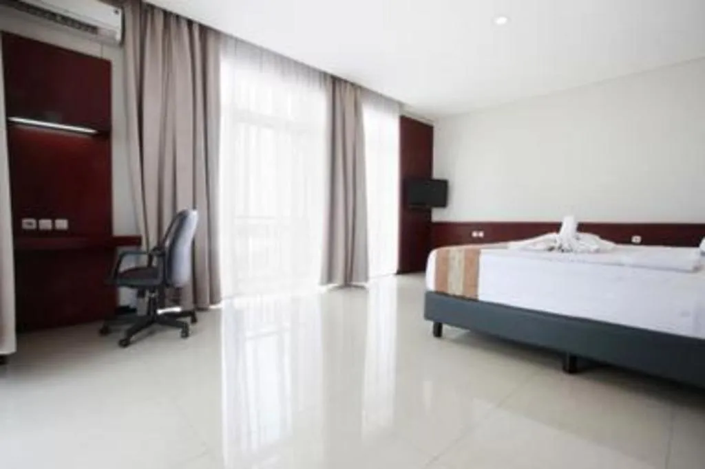 Bed in Karlita Hotel Tegal